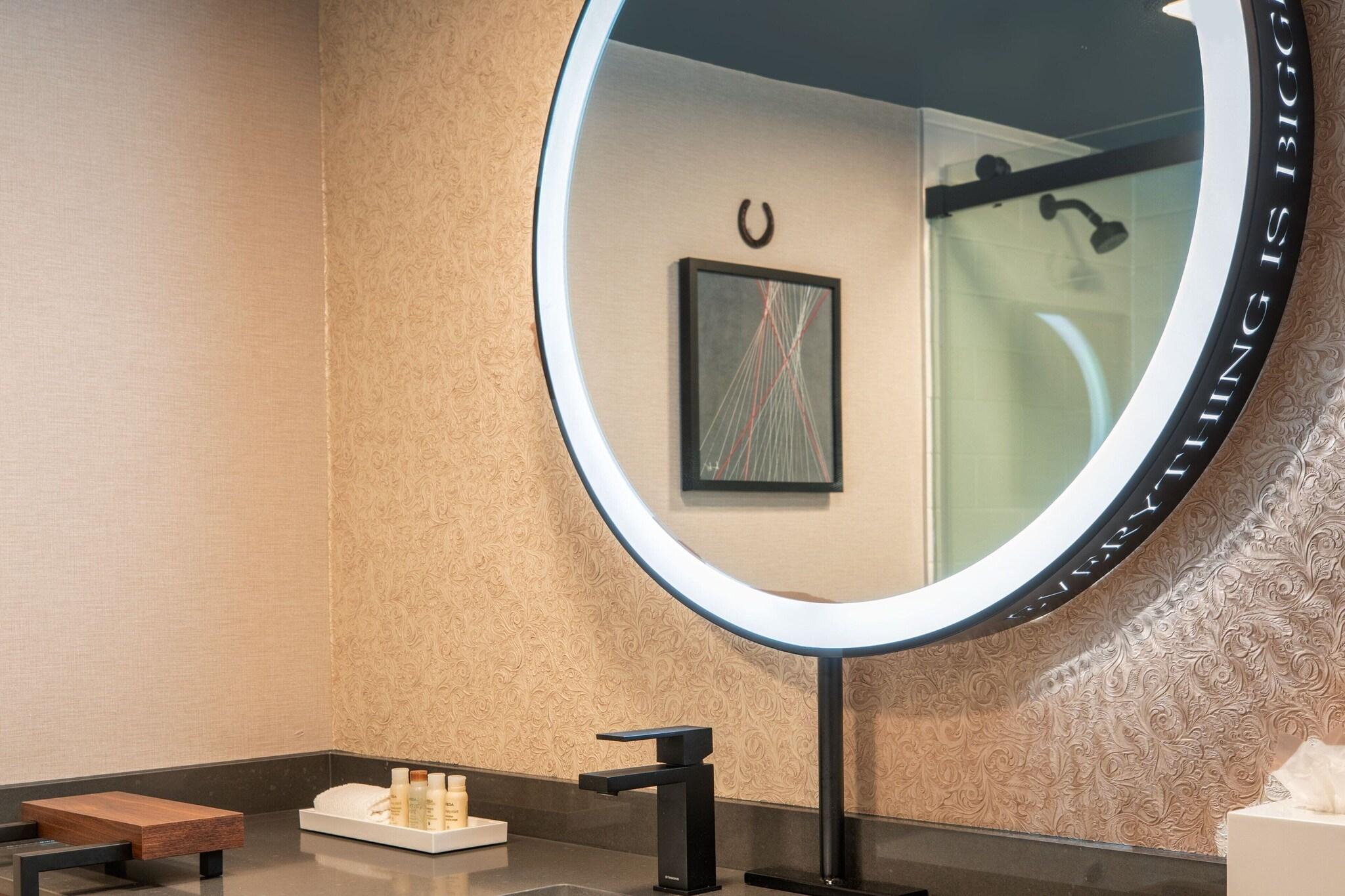 Double Deluxe Two Queen Beds