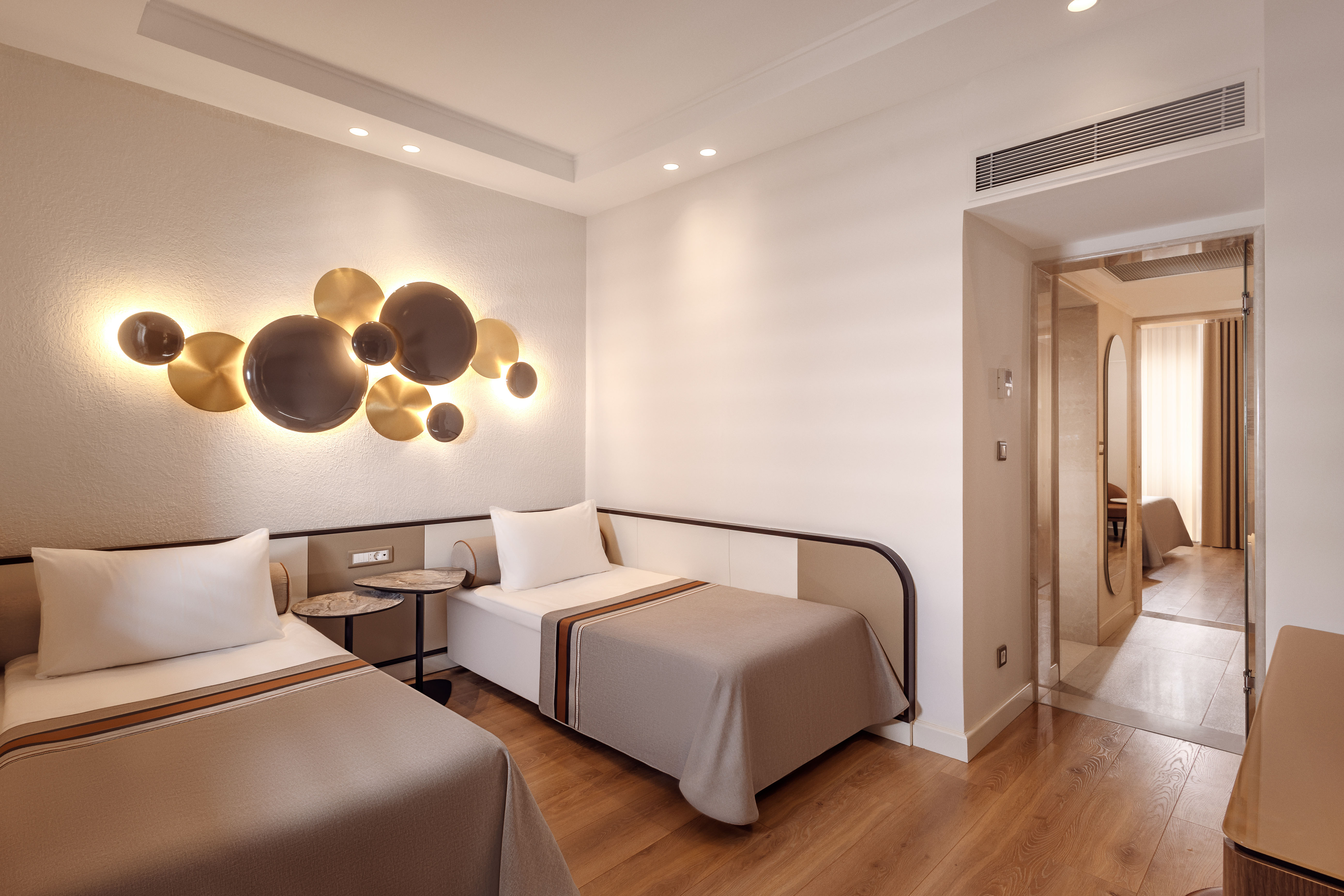 Family Room Deluxe Sea View