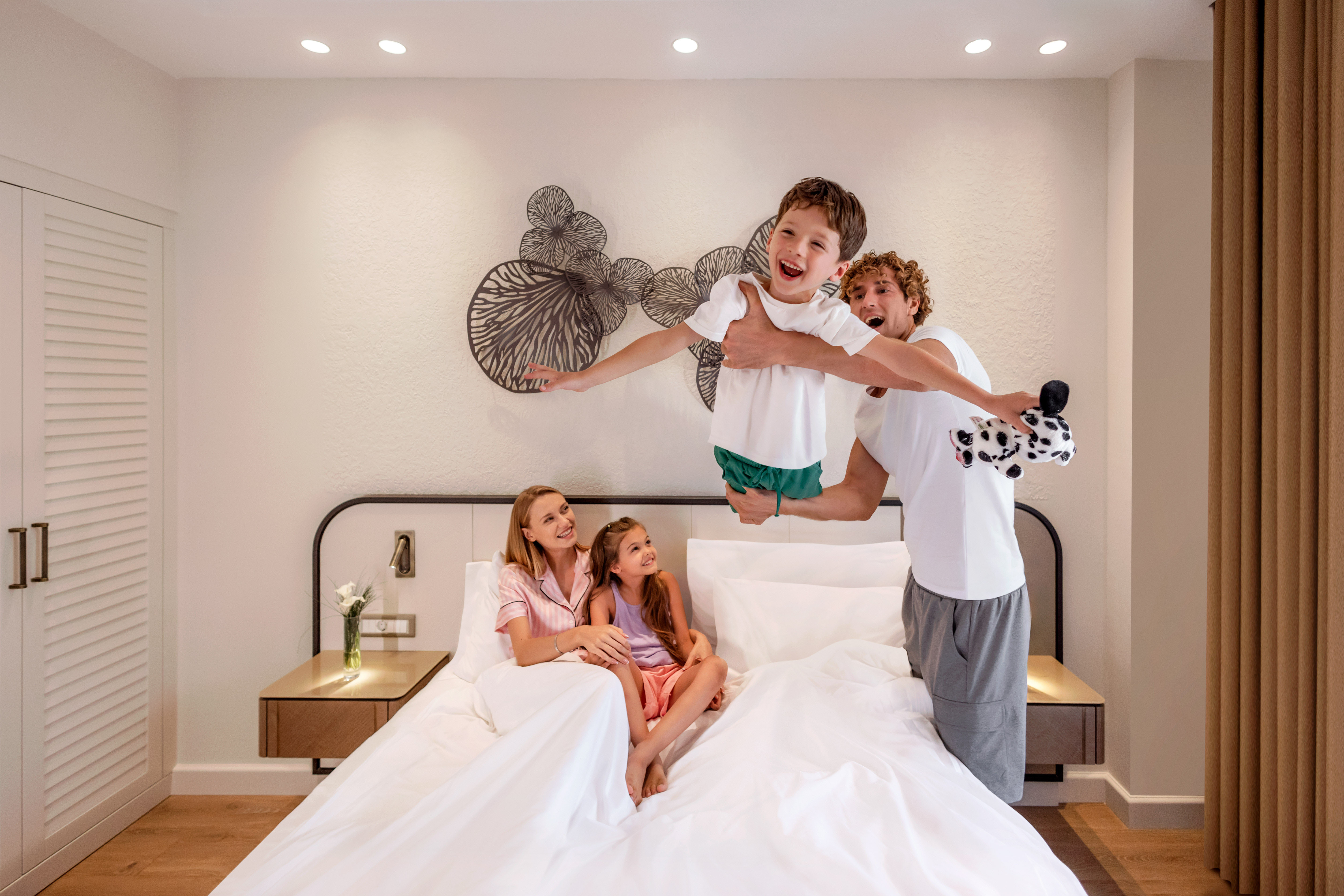 Family Room Deluxe Land View