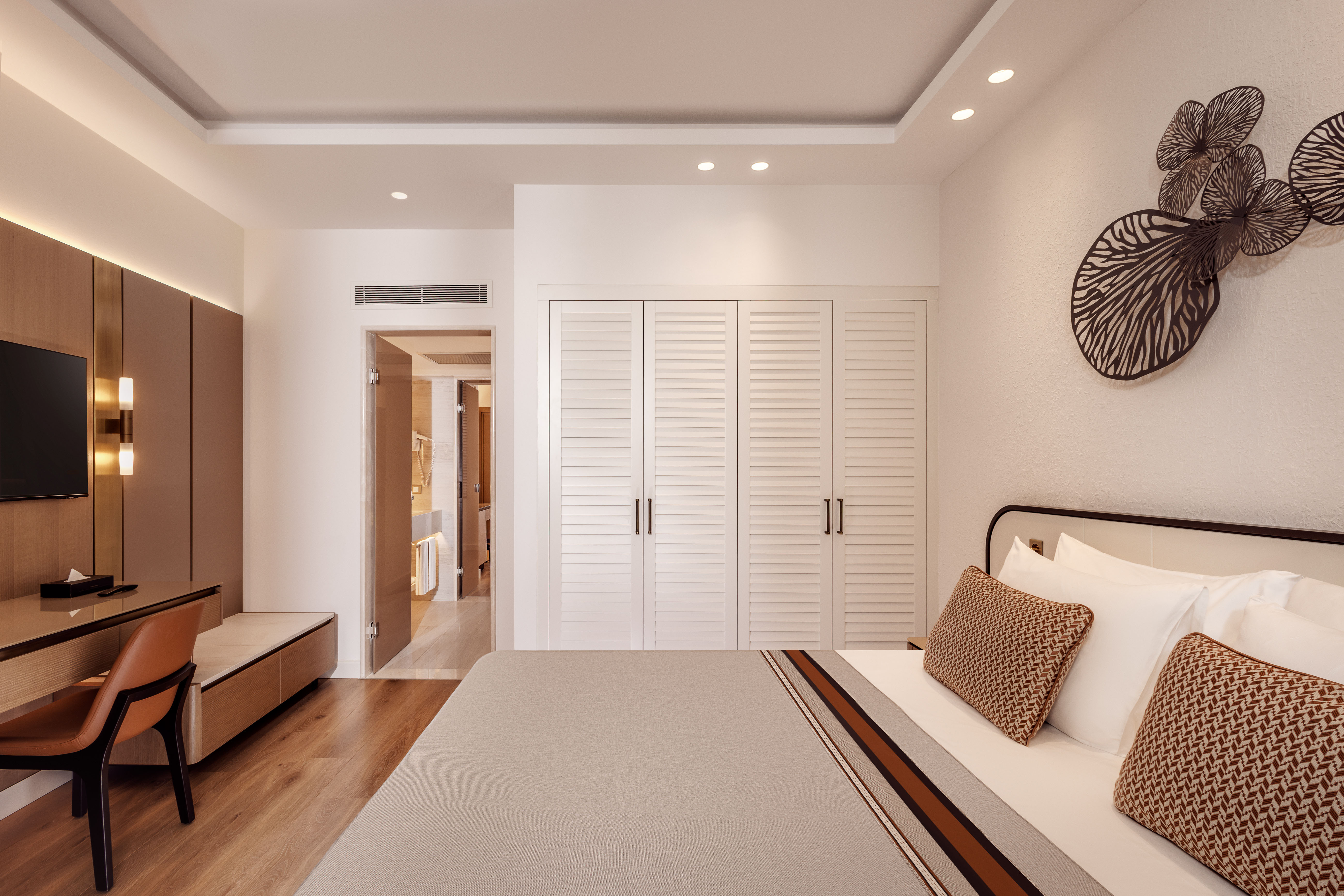 Family Room Deluxe Land View