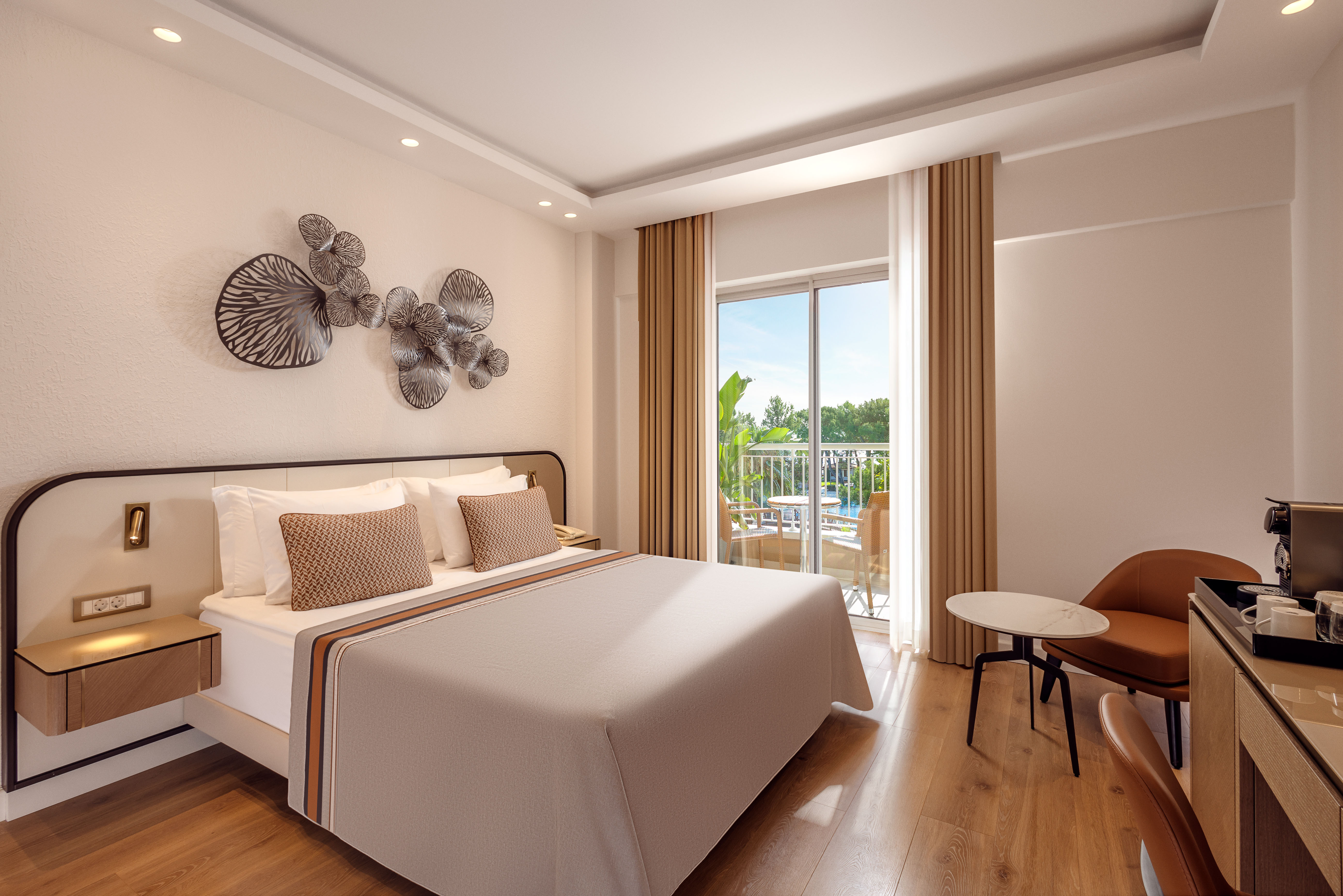 Family Room Deluxe Sea View