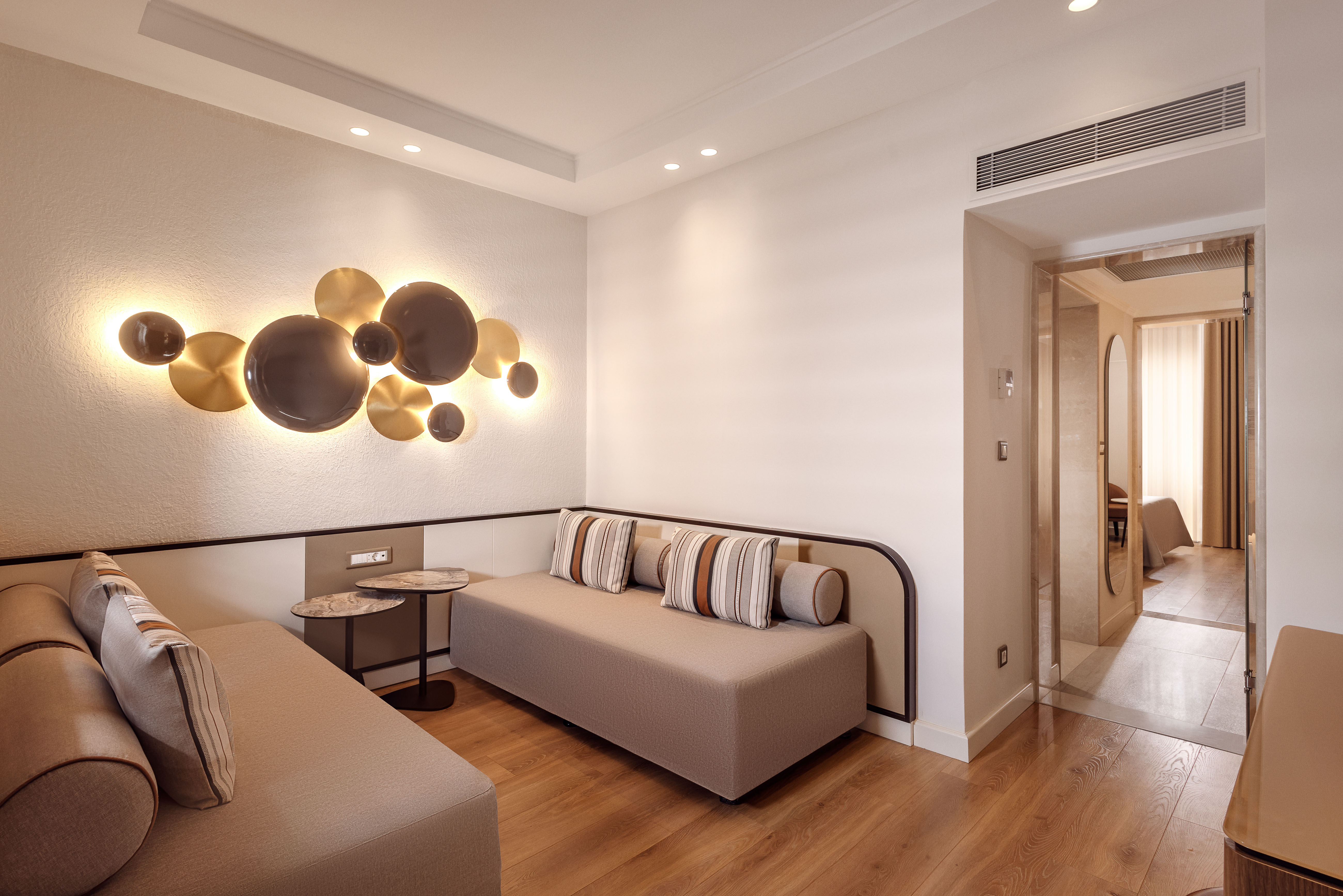 Family Room Deluxe Land View