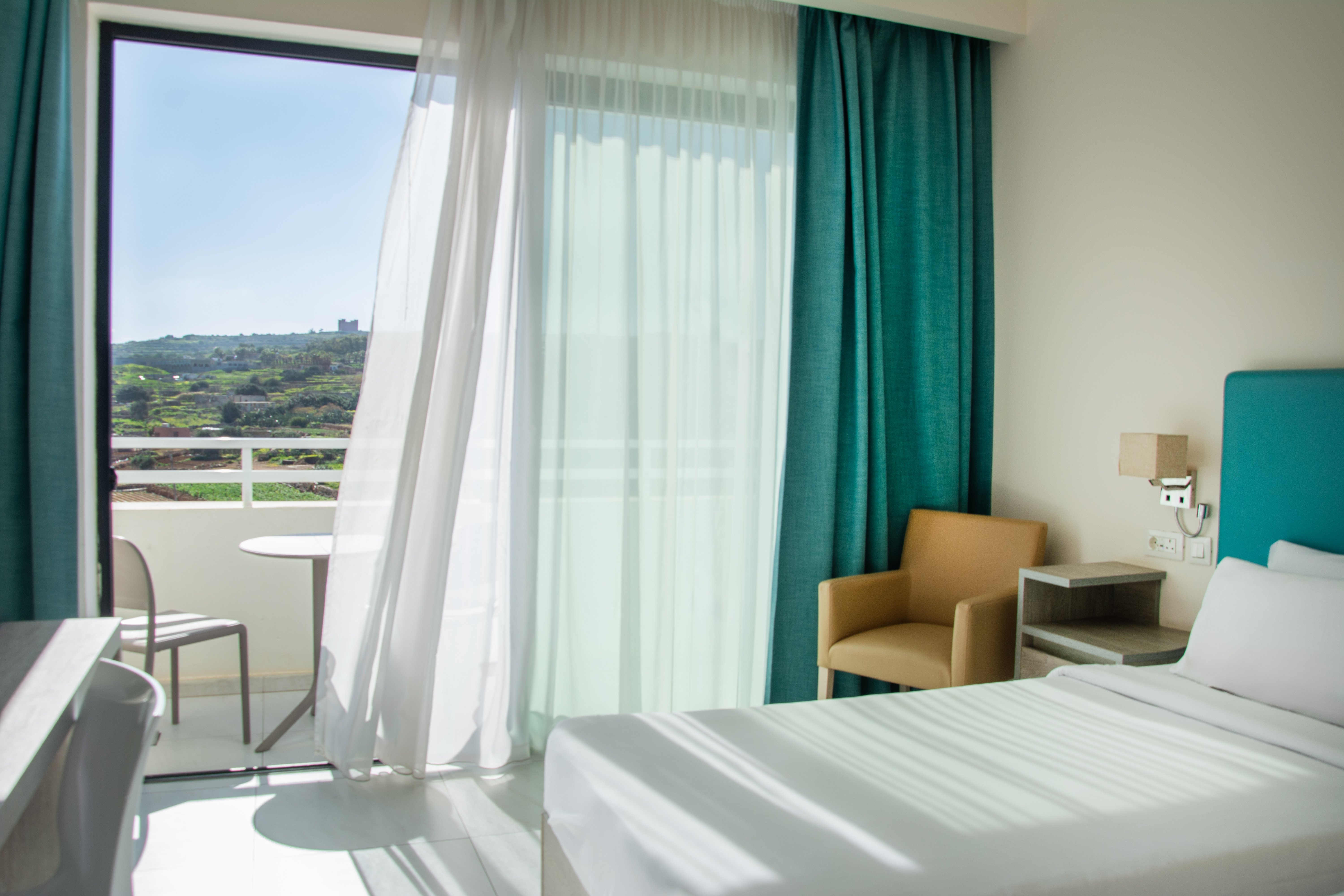 Junior Suite Land View
