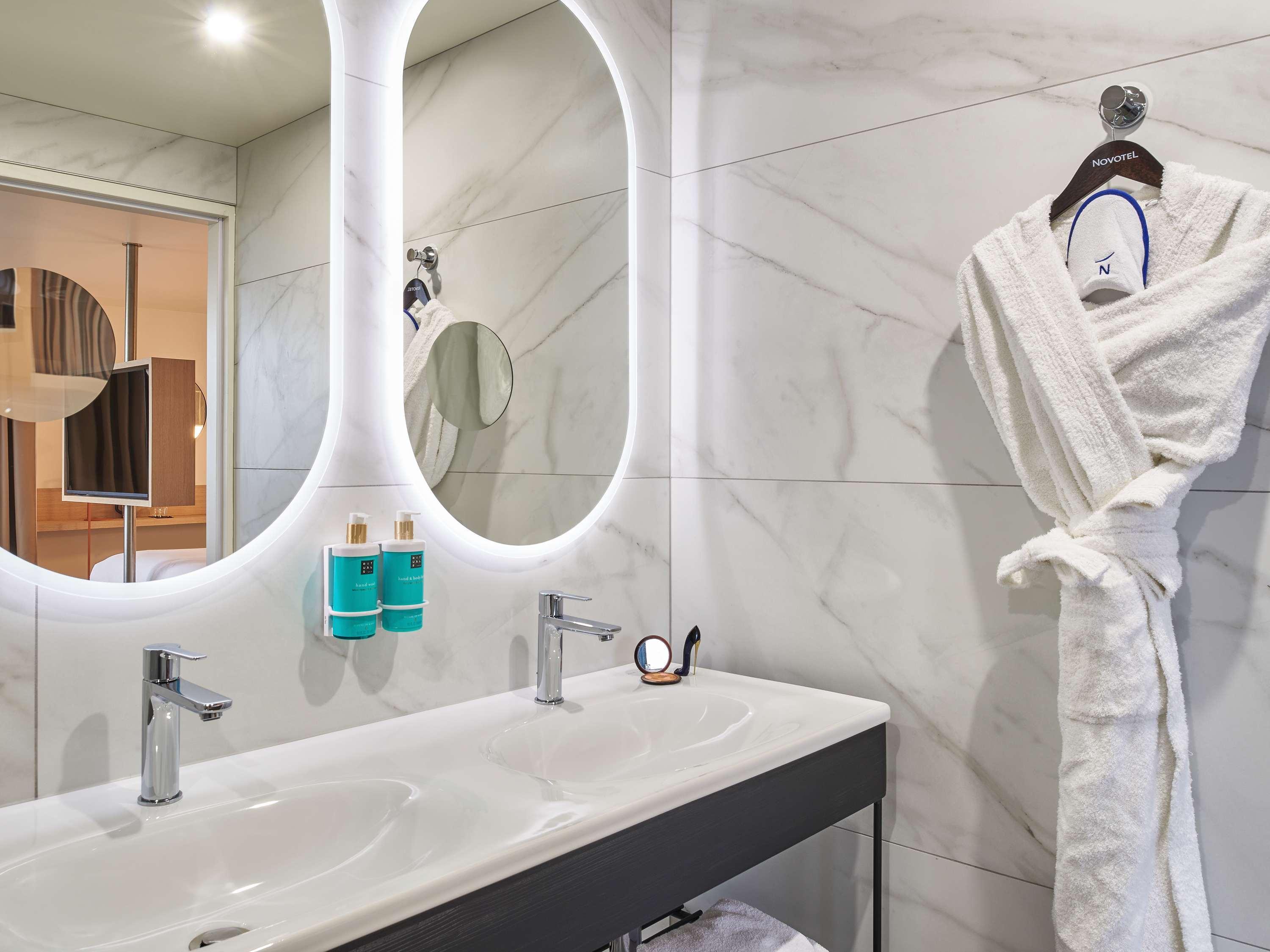 Room Executive Queen Bed