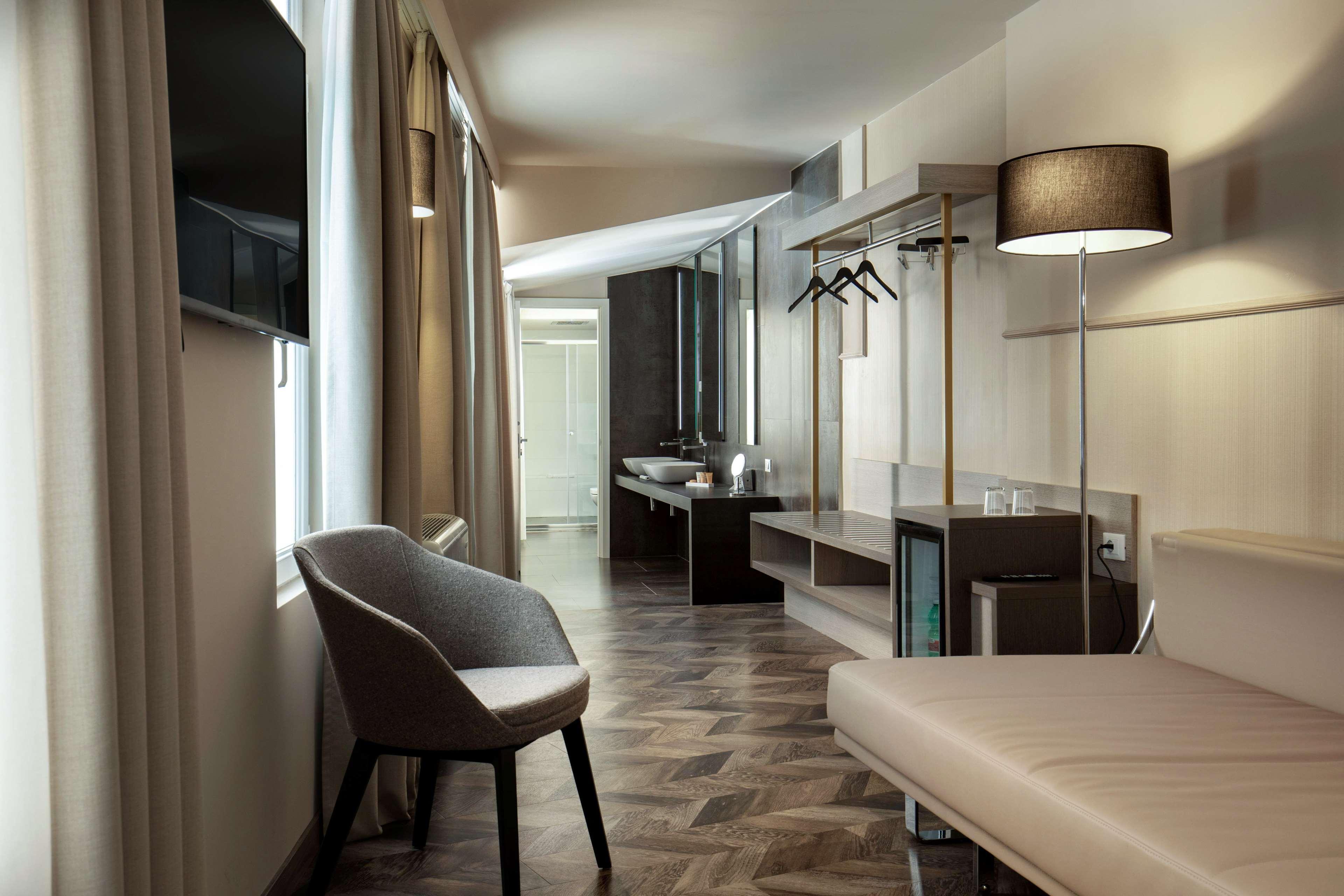 Junior Suite King Size Bed