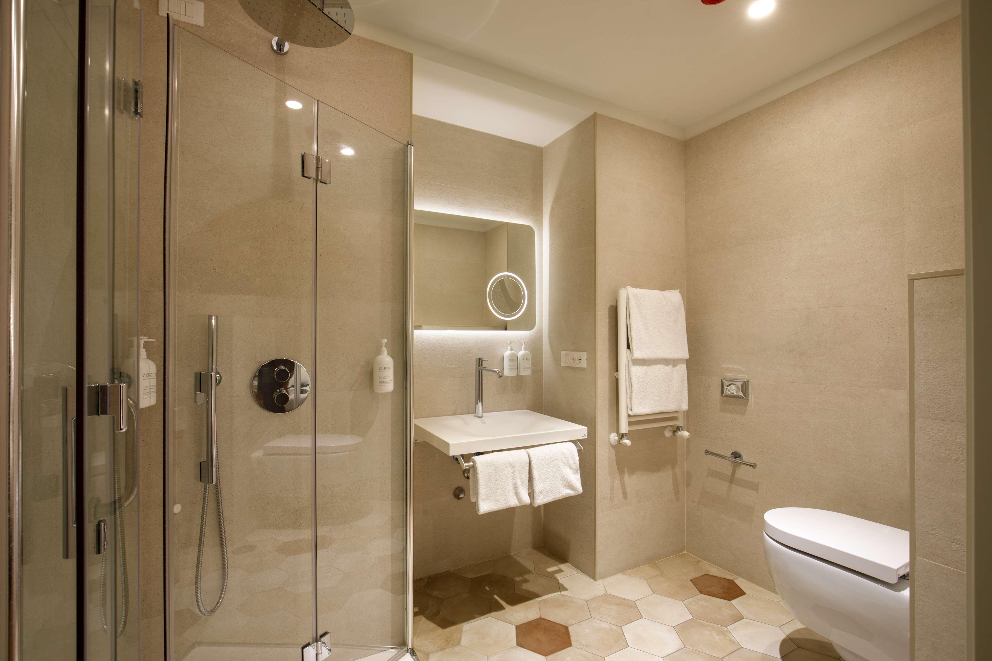 Double Accessible Superior