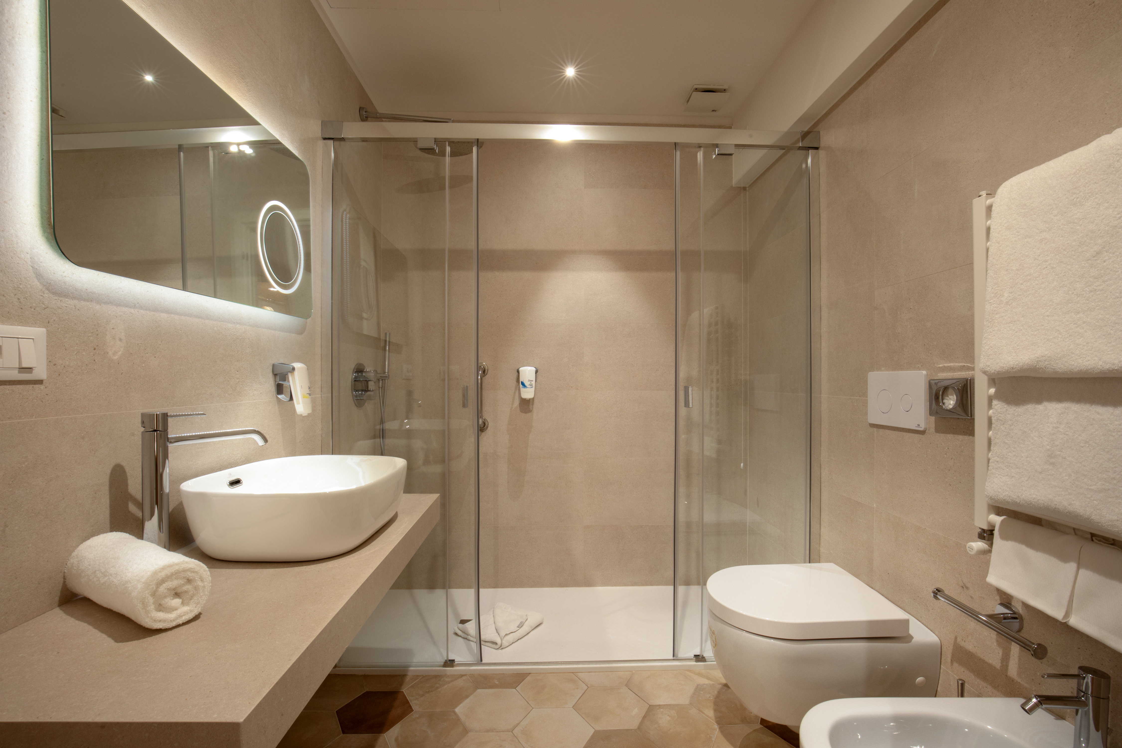 Junior Suite King Size Bed