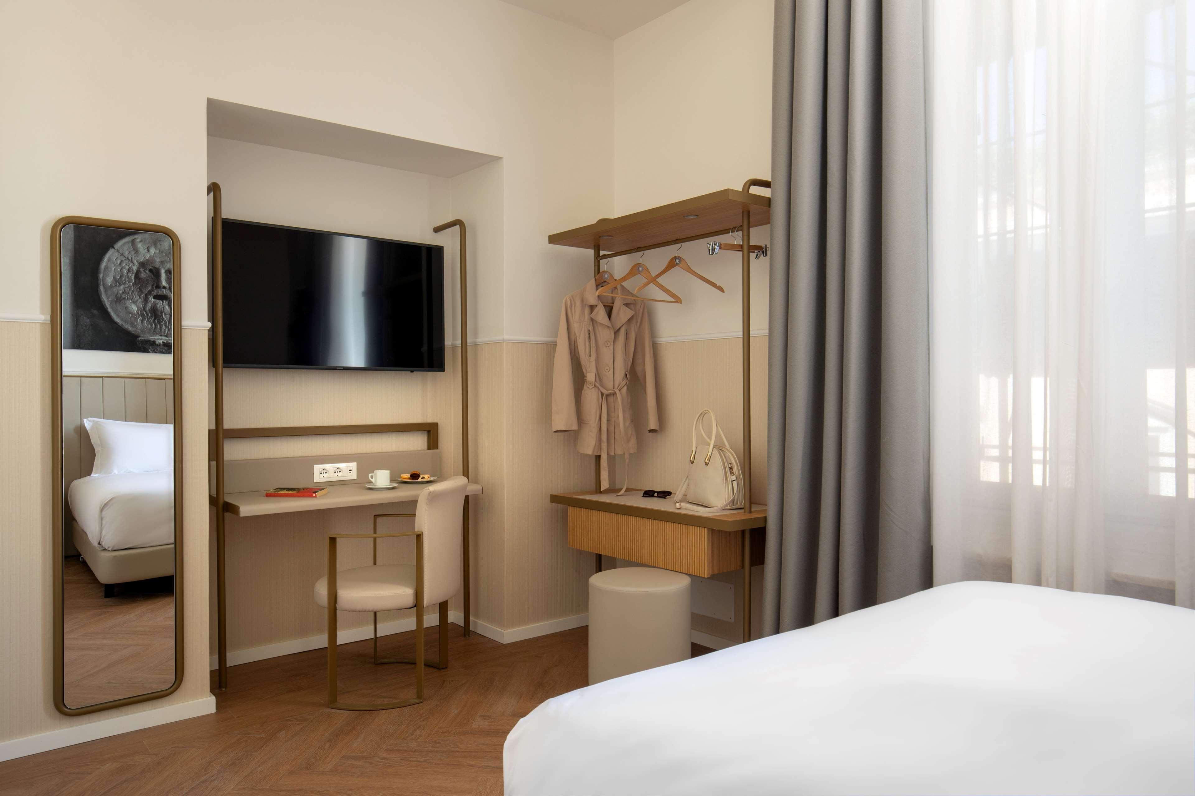 Double Queen Size Bed