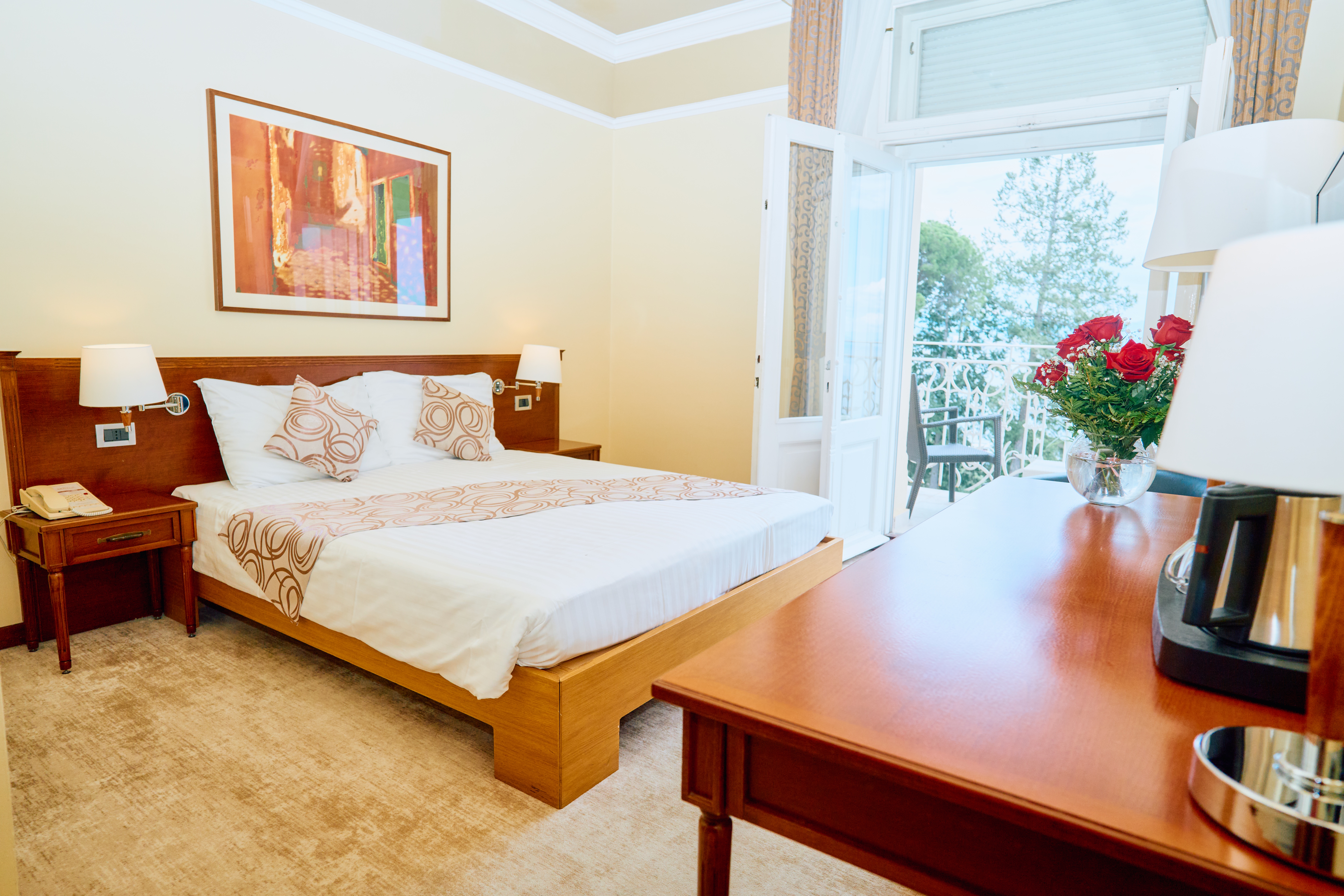 Double or Twin Deluxe Sea View with Balcony