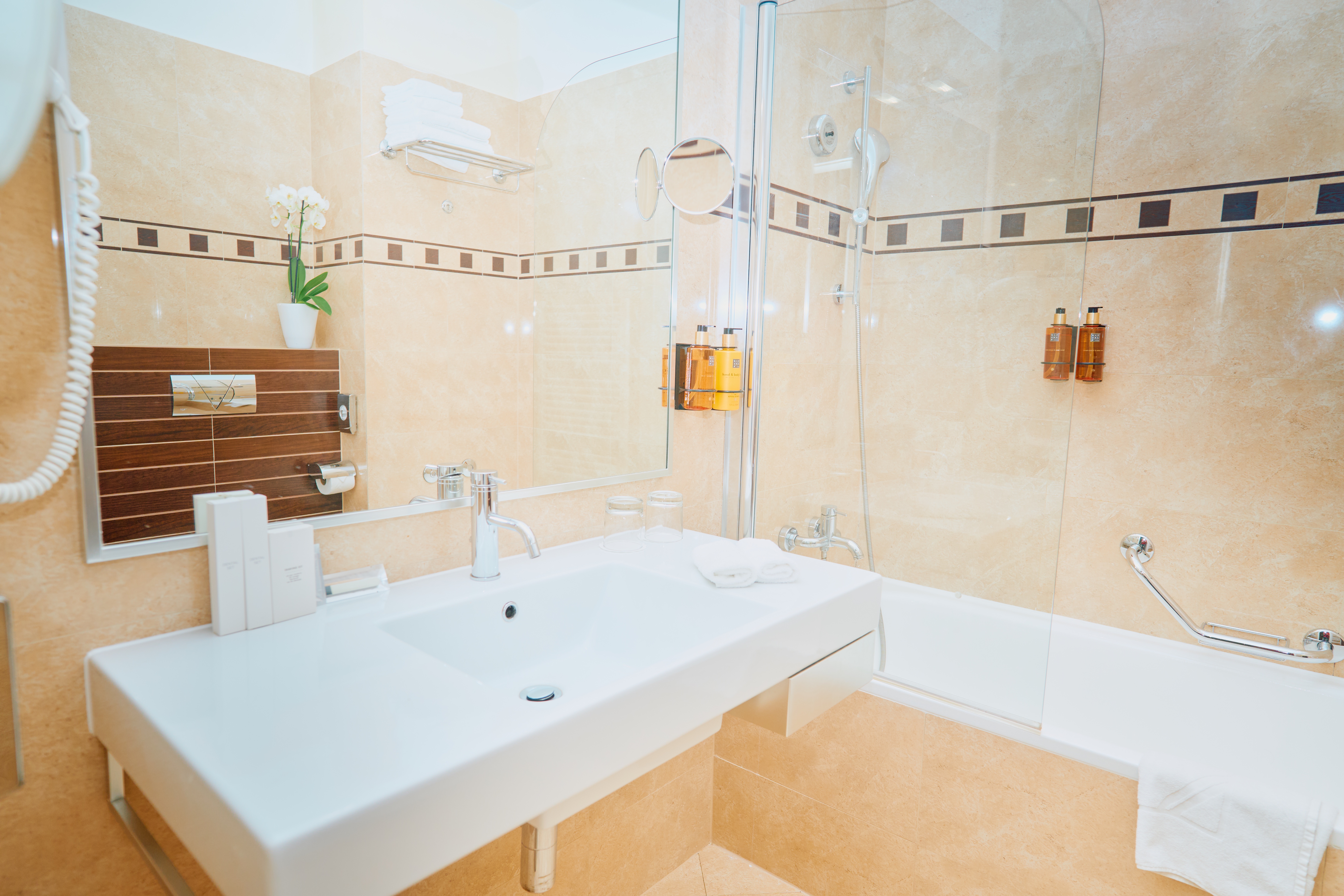 Double or Twin Deluxe Sea View with Balcony