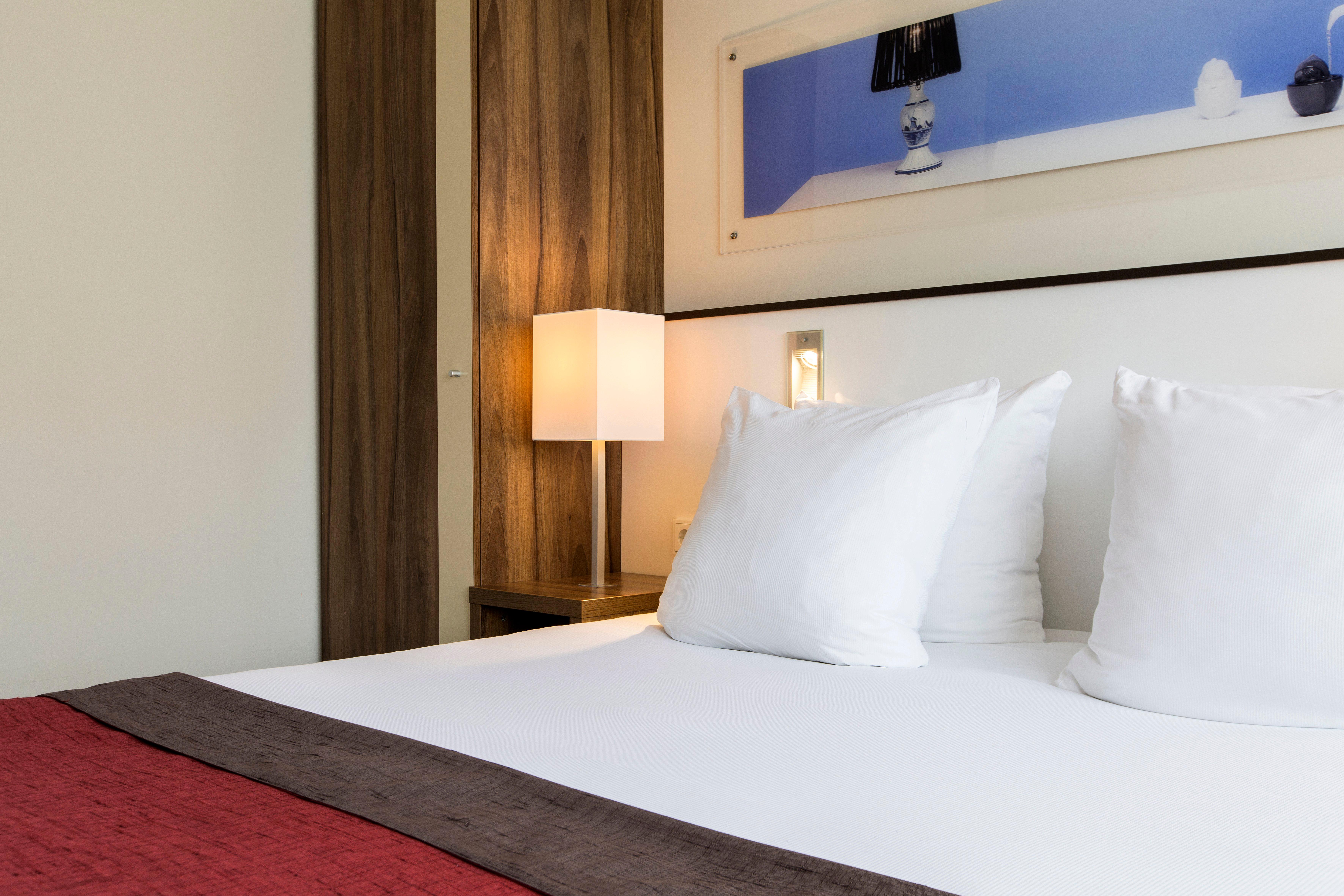 Double Queen Size Bed