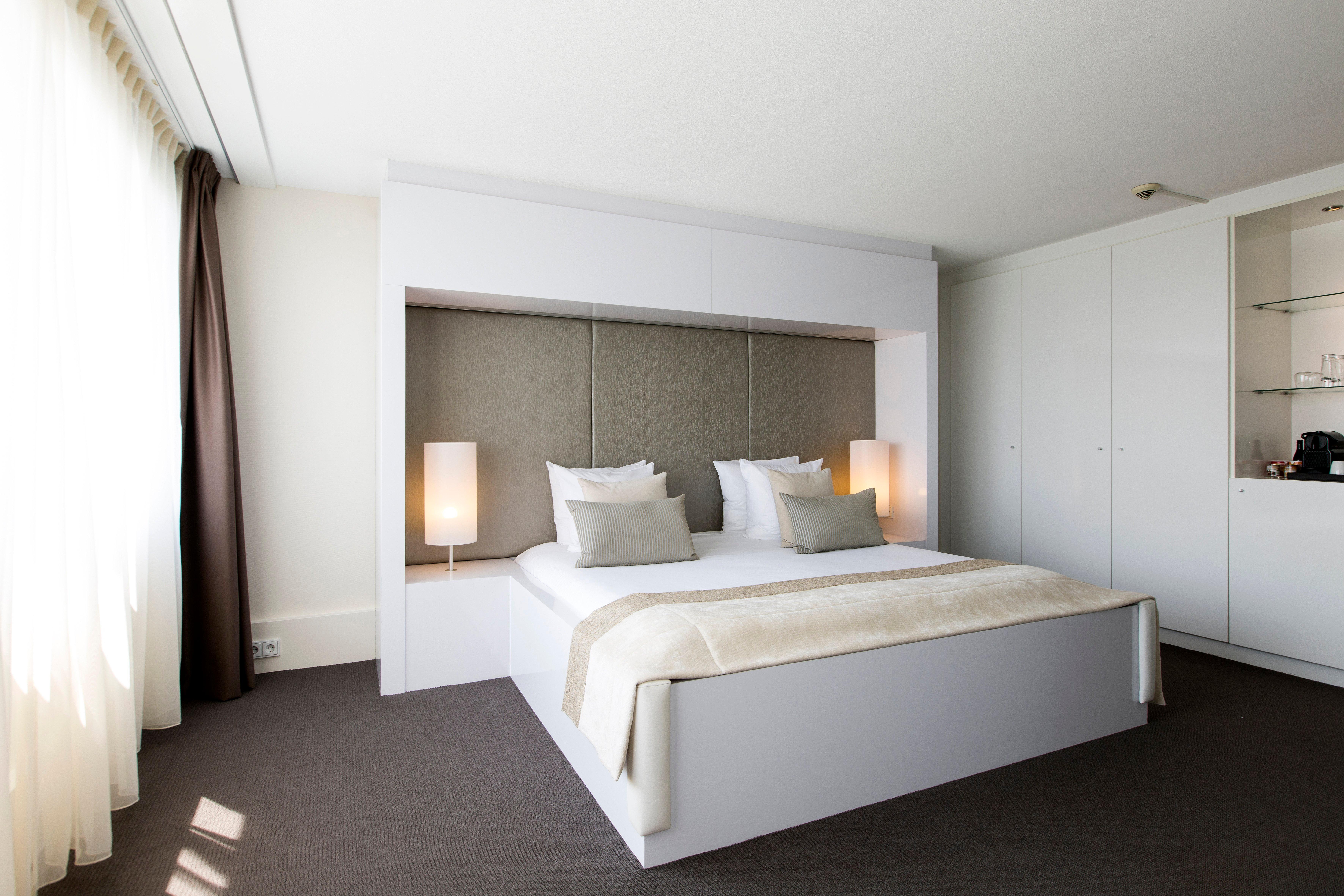 Suite City View King Bed