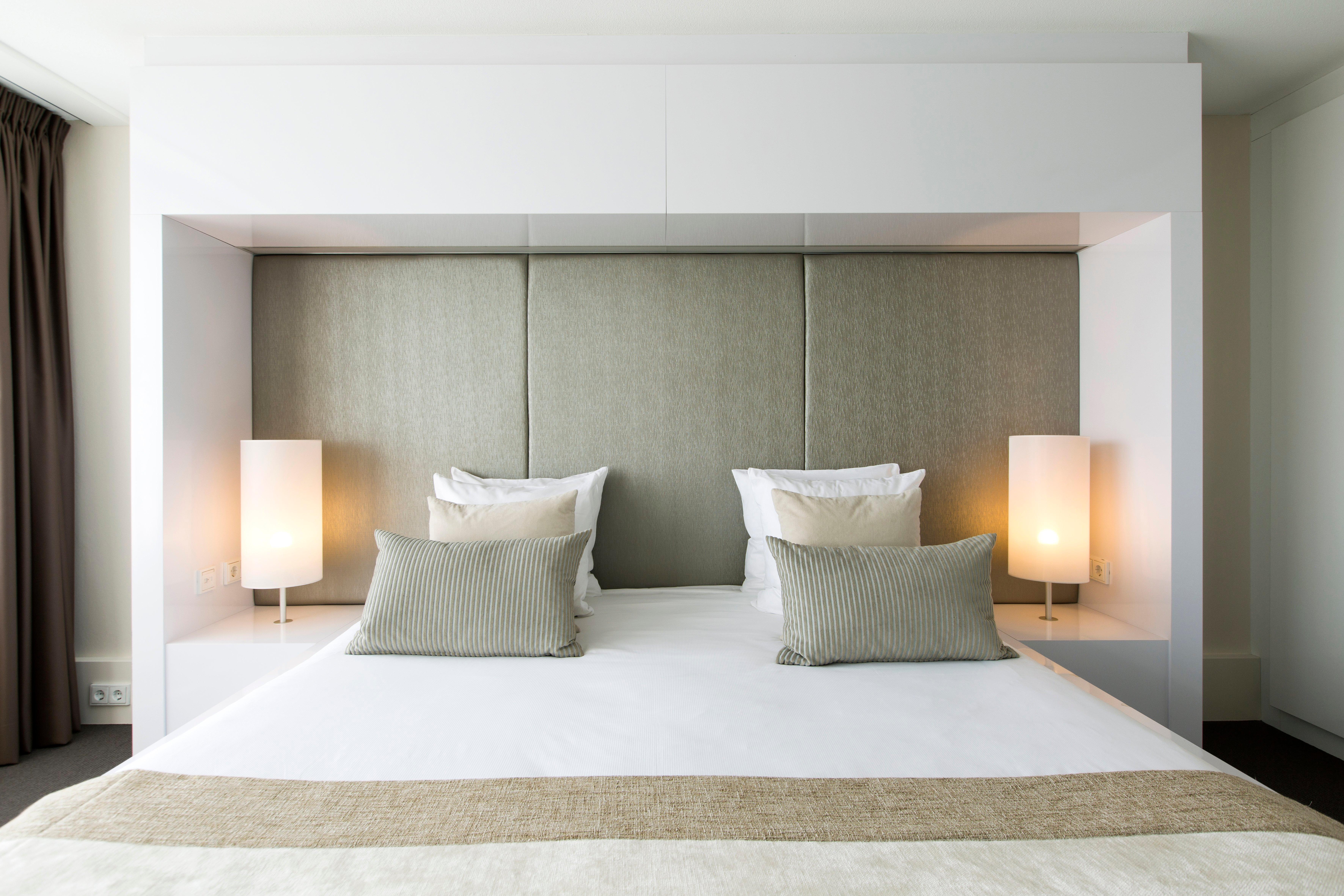 Suite City View King Bed