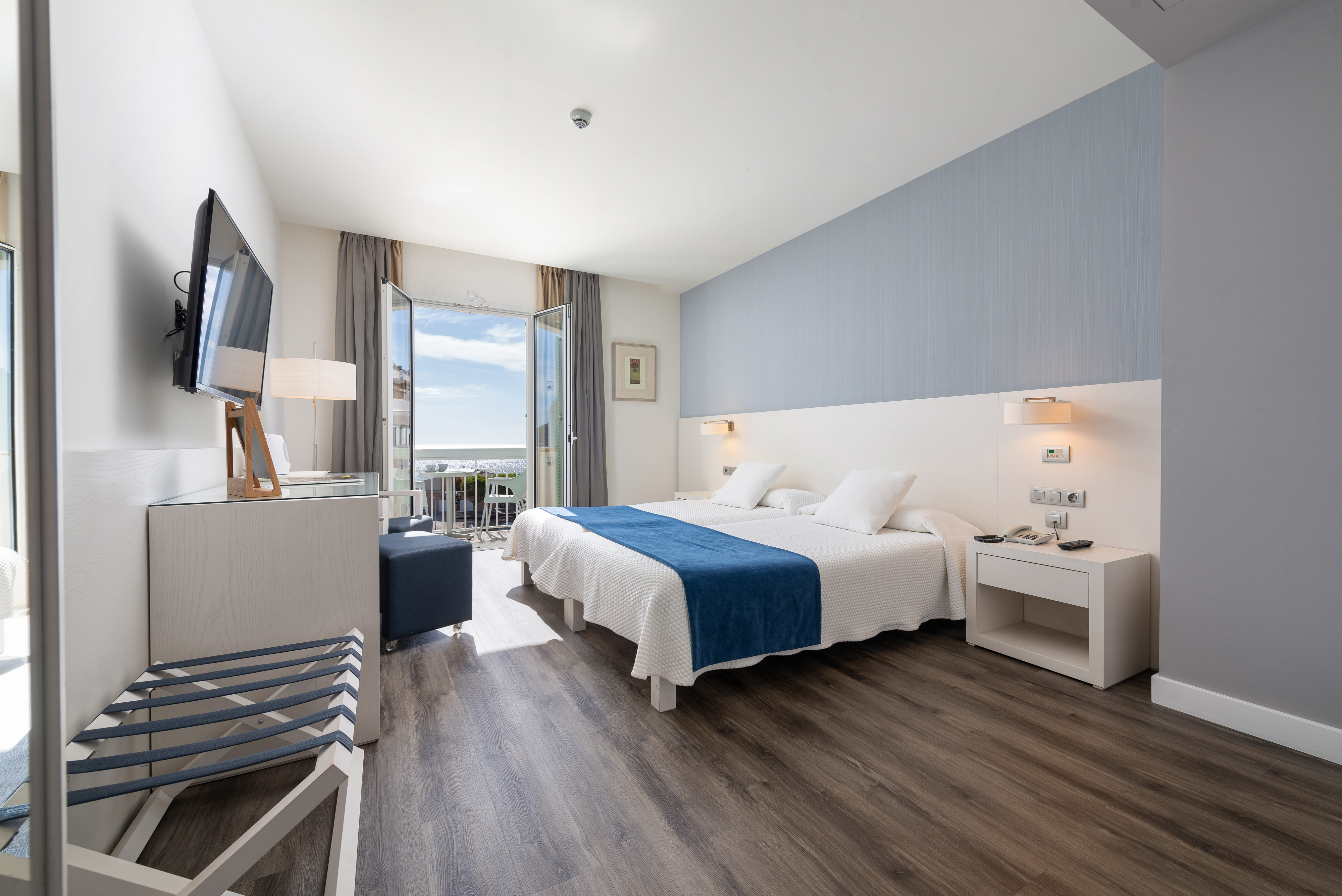 Double or Twin Superior Sea View