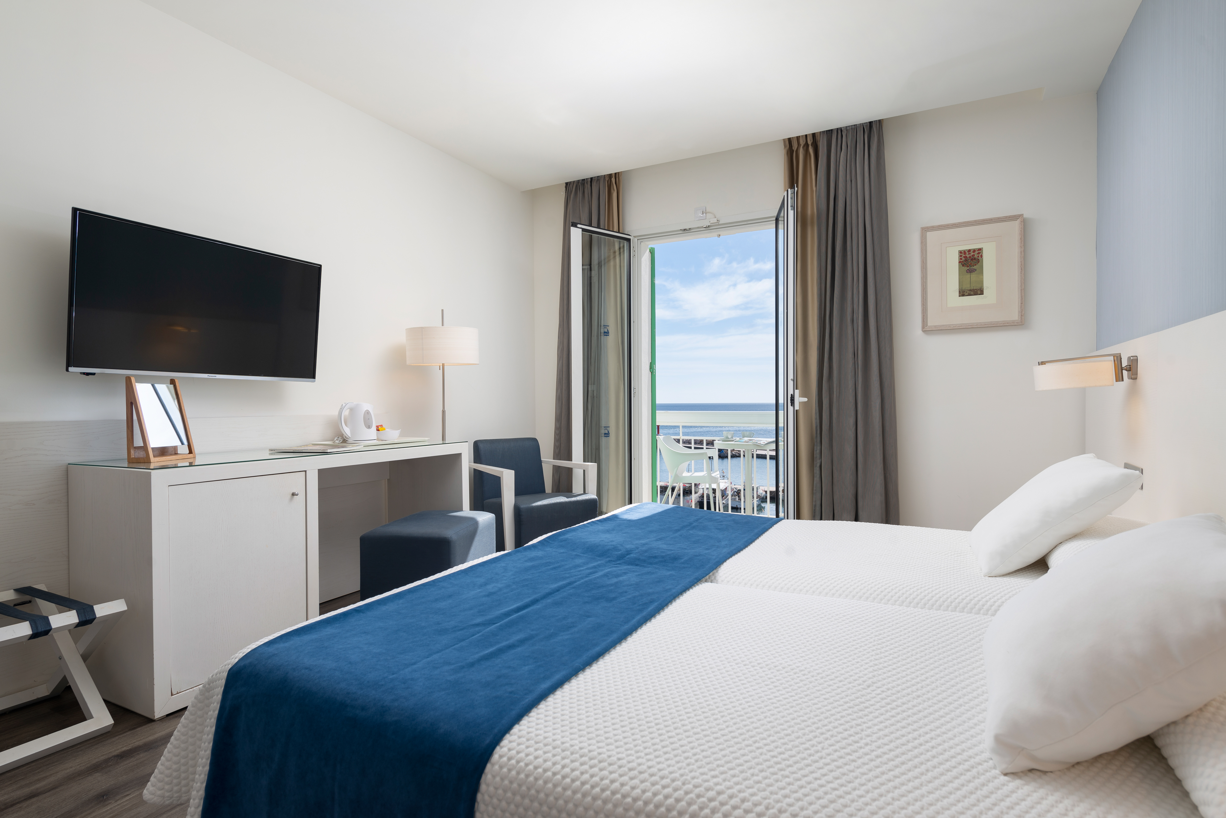 Double Single Superior Sea View