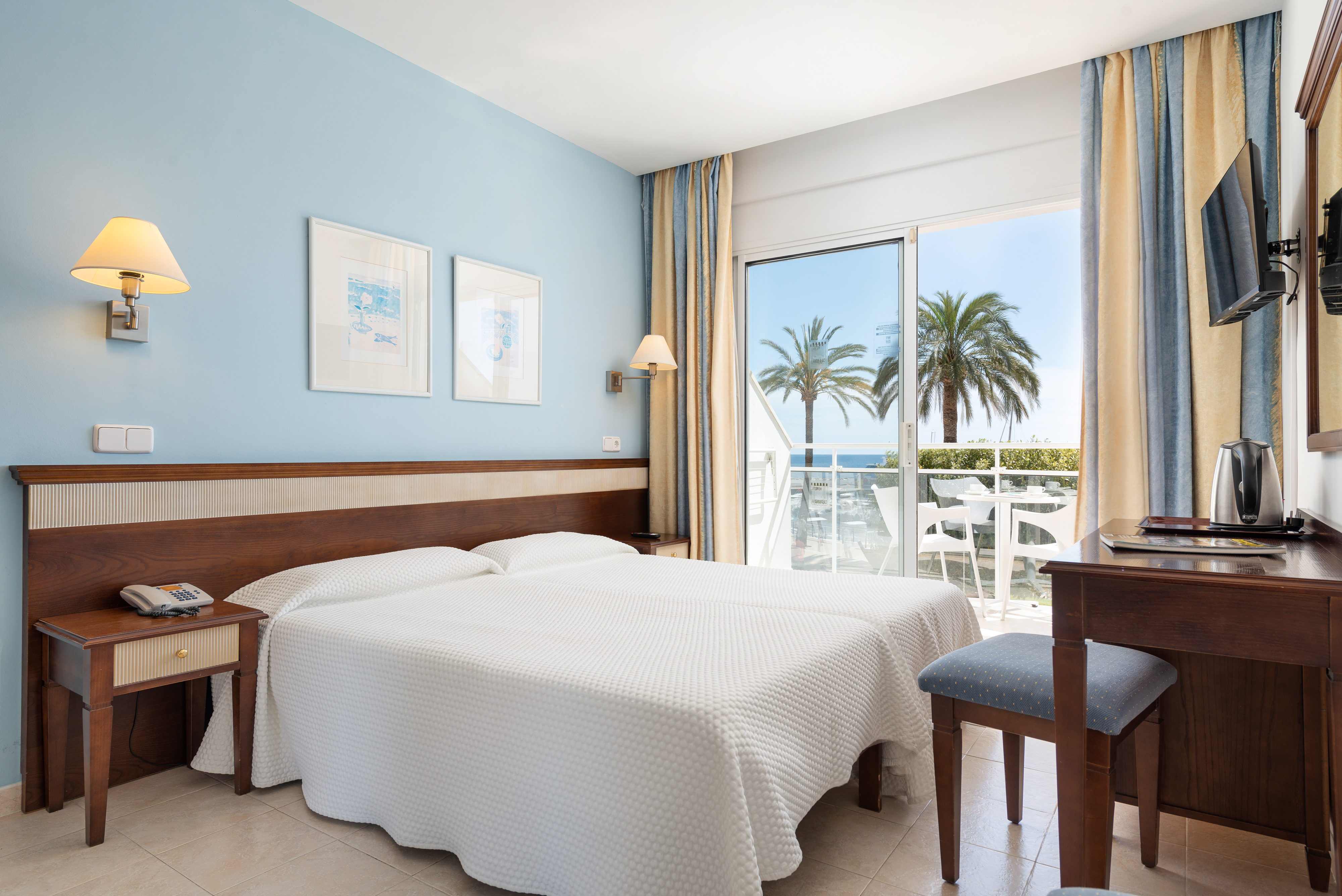 Double or Twin Sea View