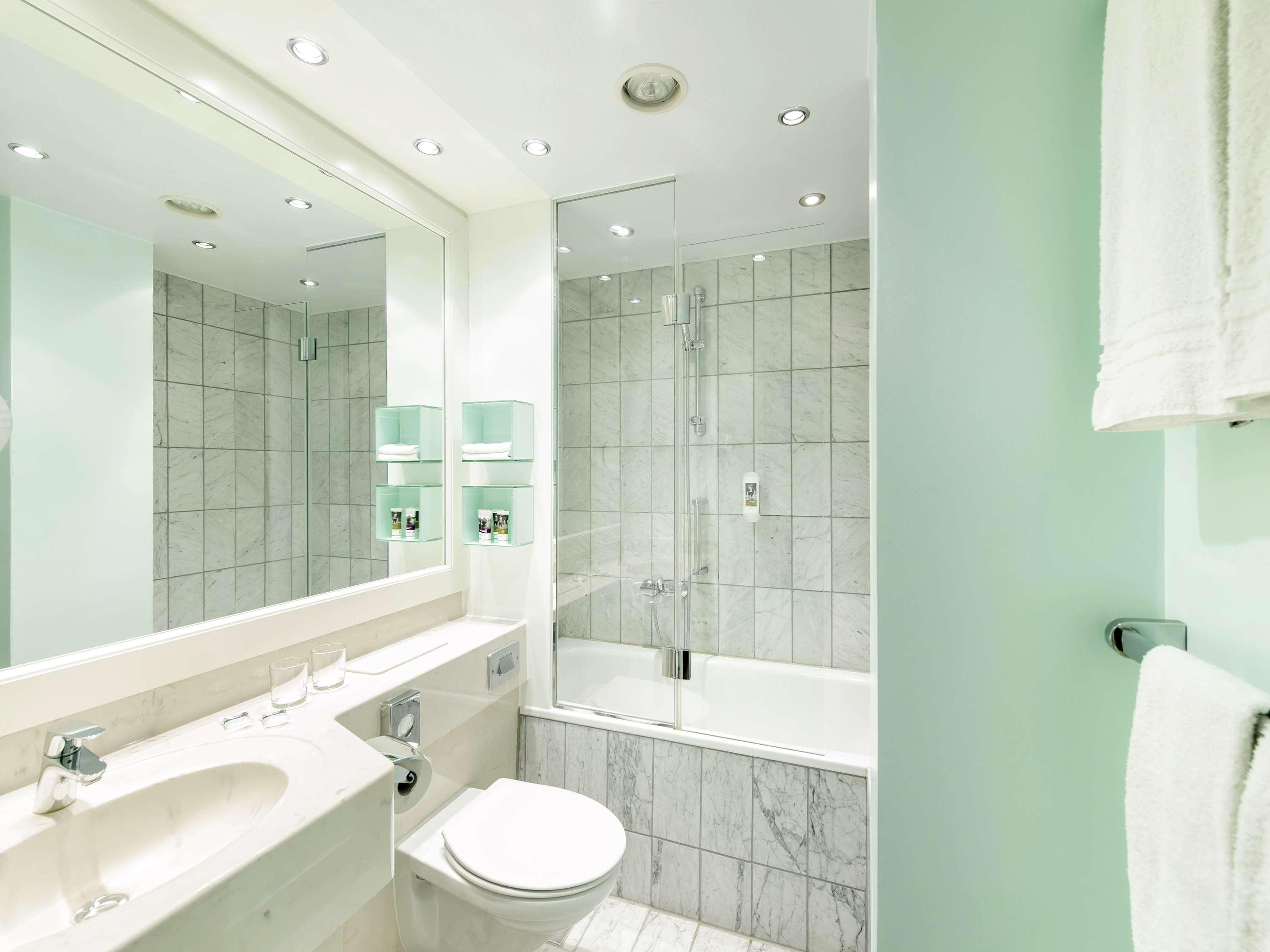 Double Queen Size Bed