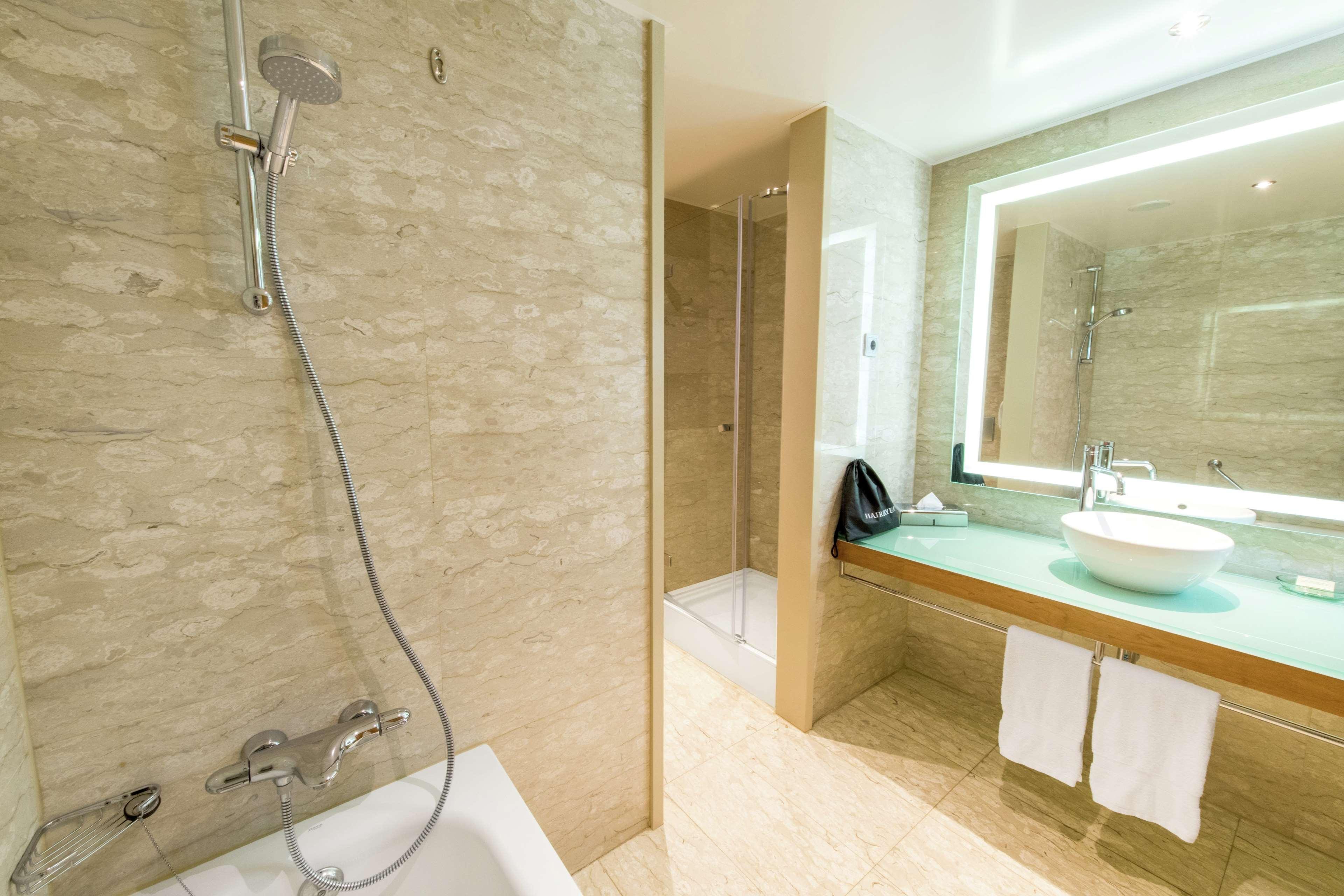 Twin Executive Sea View