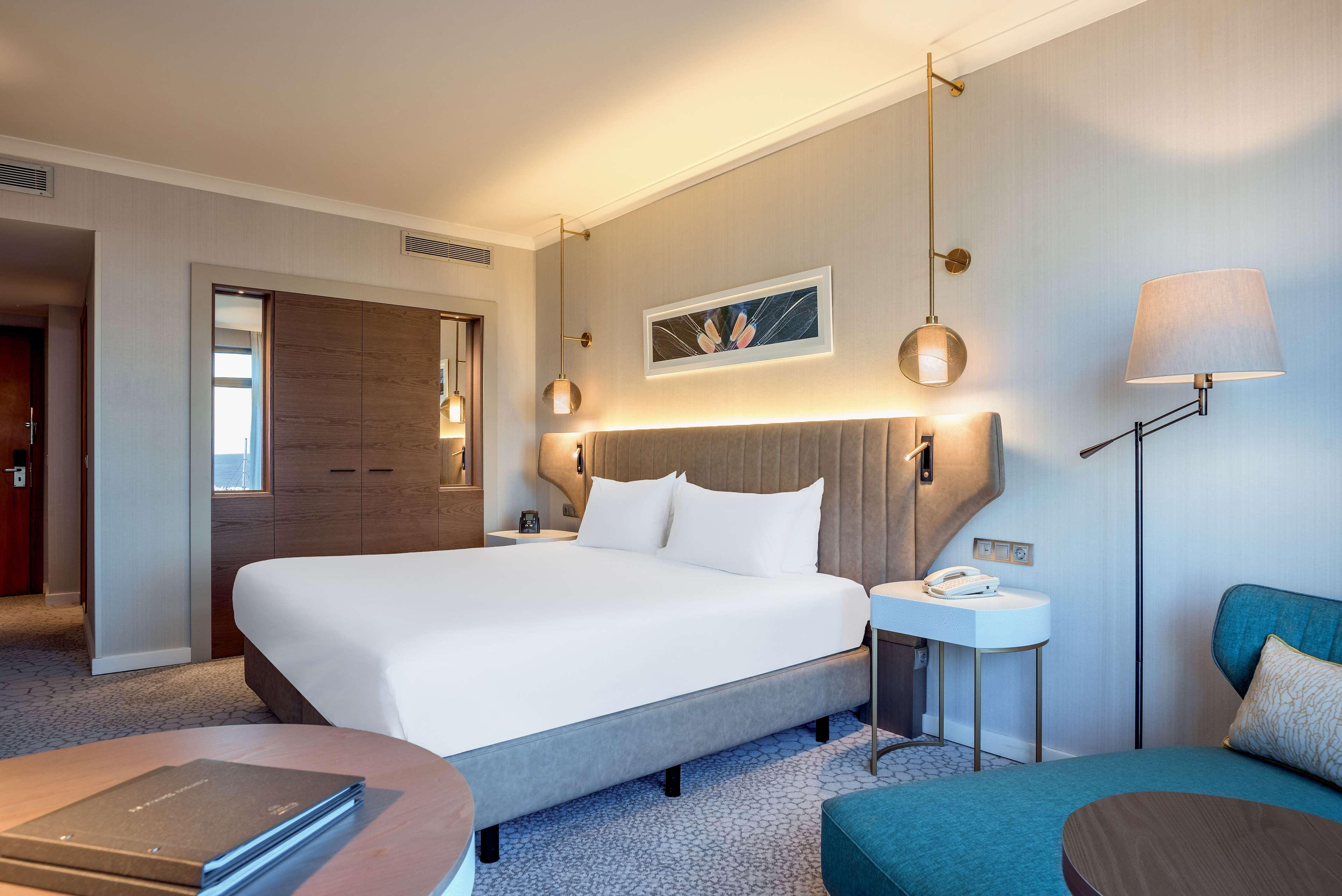 Double Guest Room King Bed