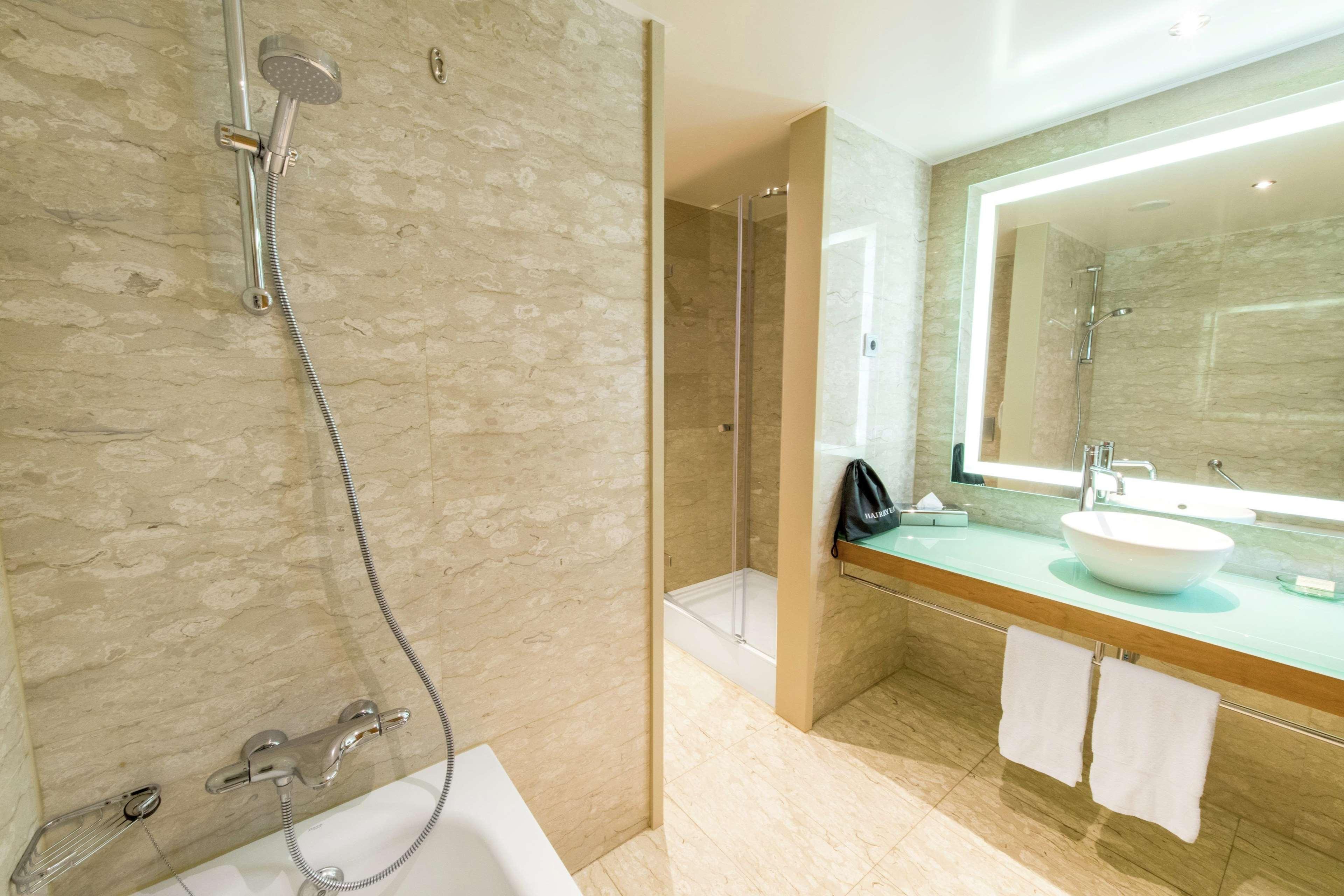 Twin Executive Sea View