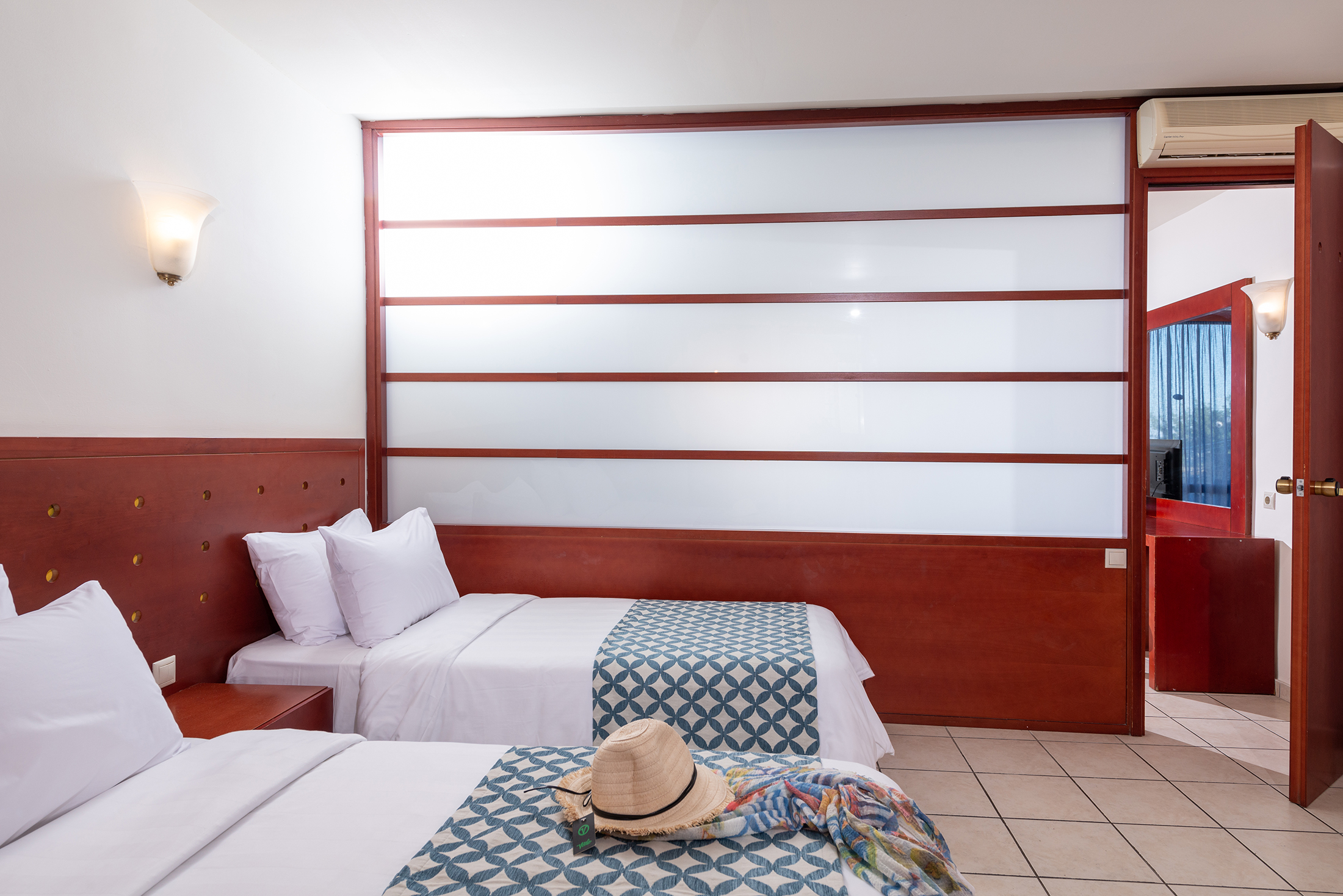 Family Room Superior