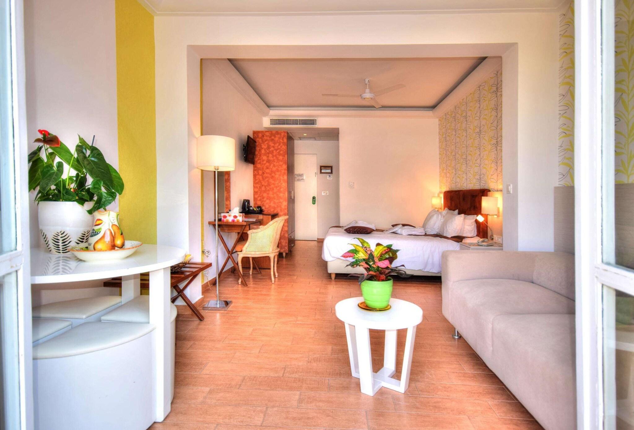 Family Room Superior