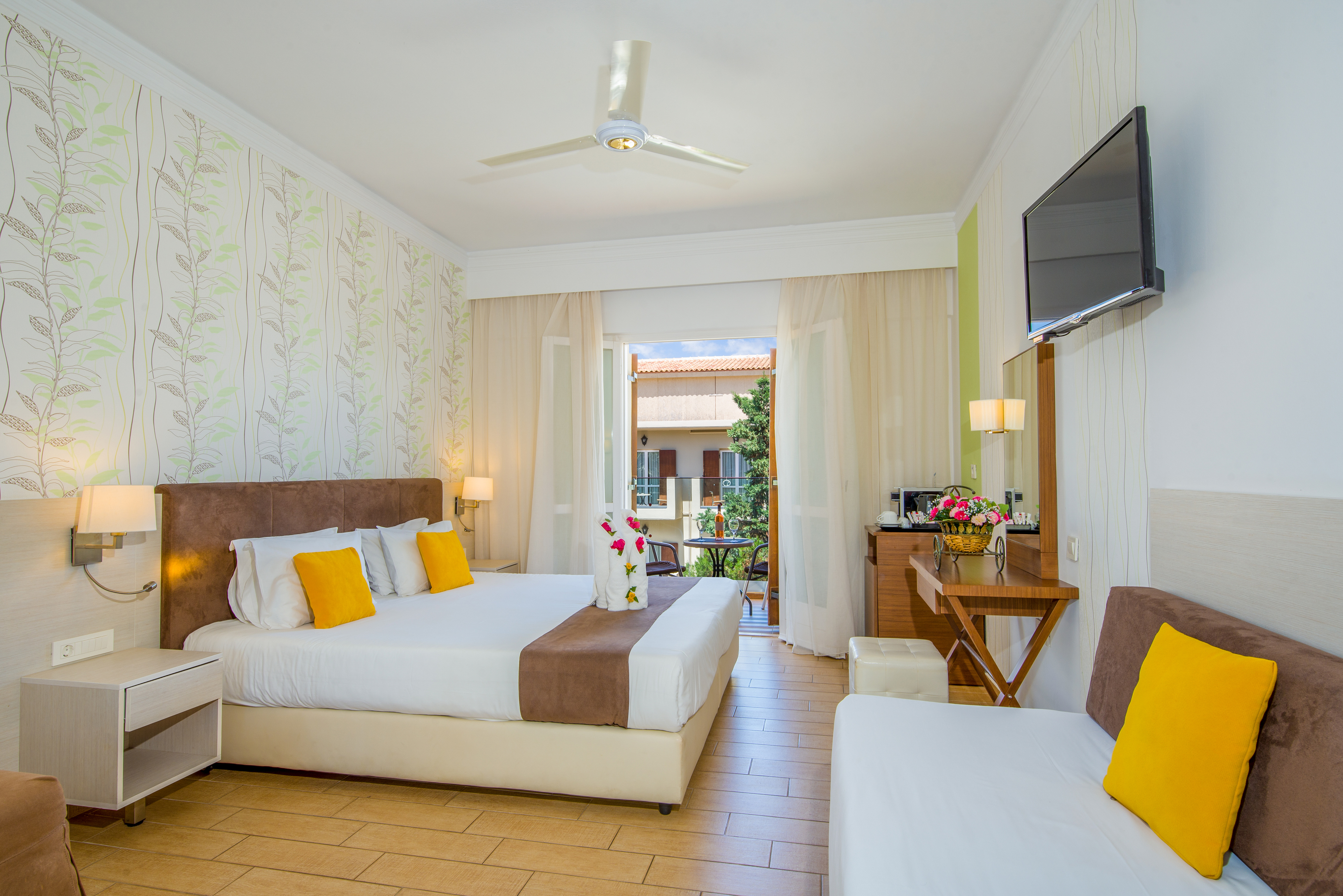 Double or Twin Side Sea View