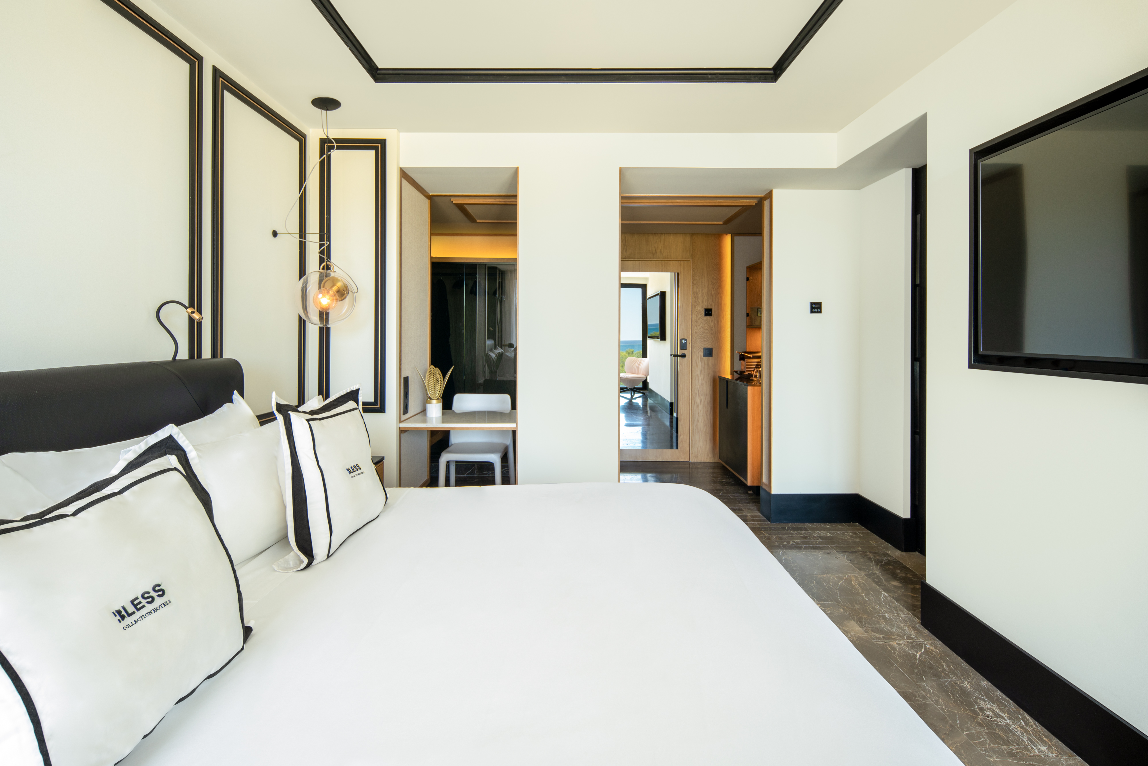 Double or Twin Deluxe Sea View