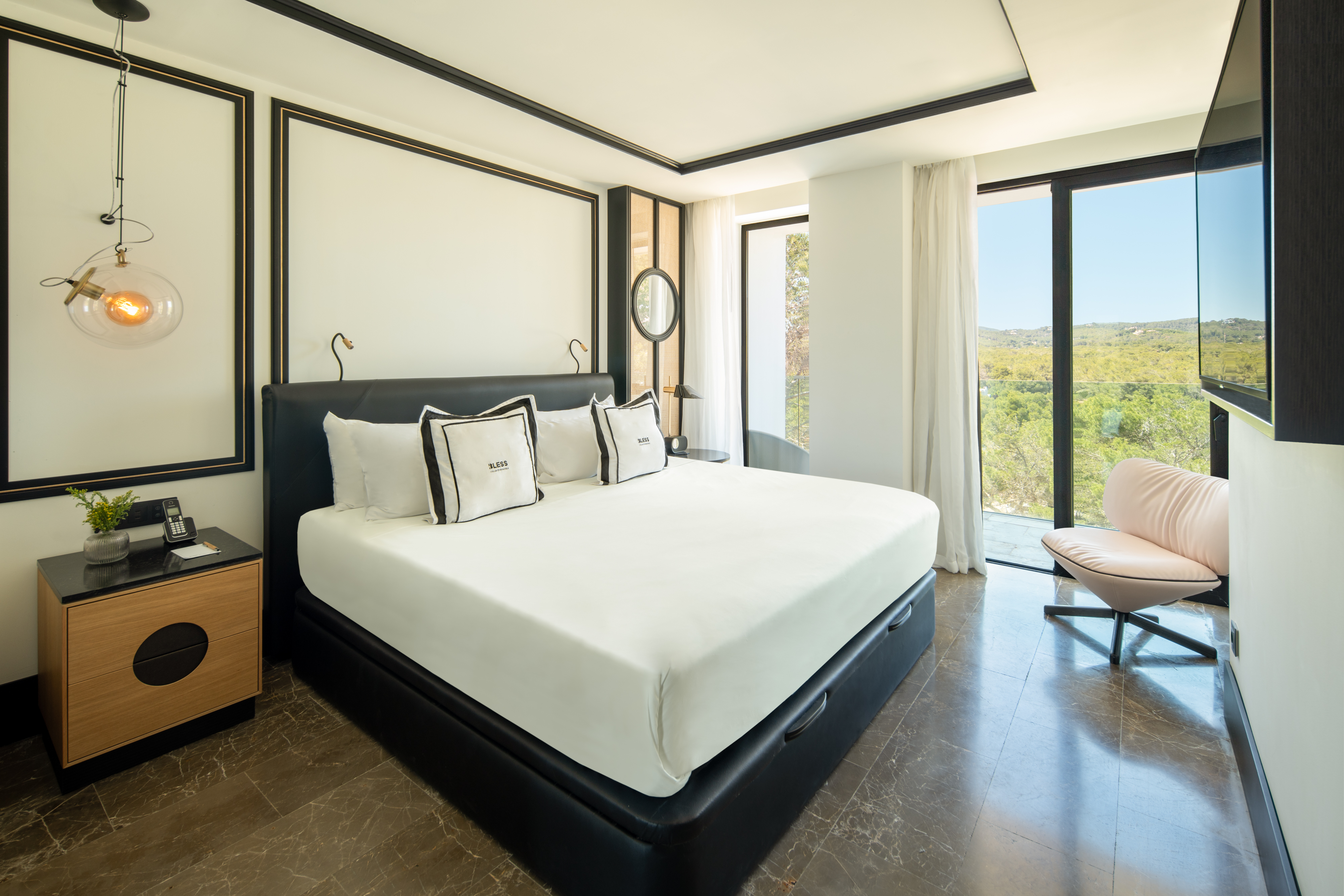 Double or Twin Deluxe