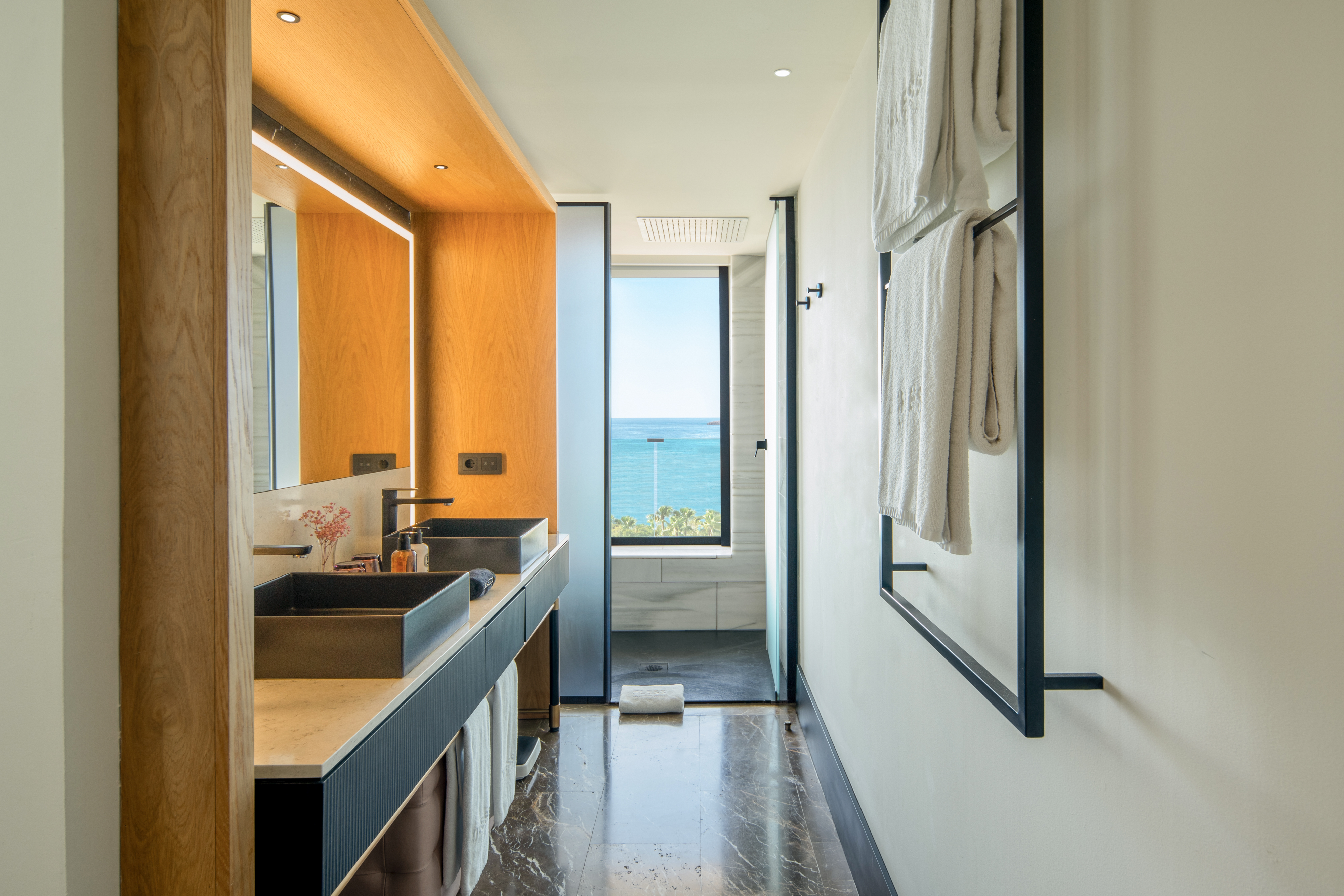 Double or Twin Deluxe Sea View