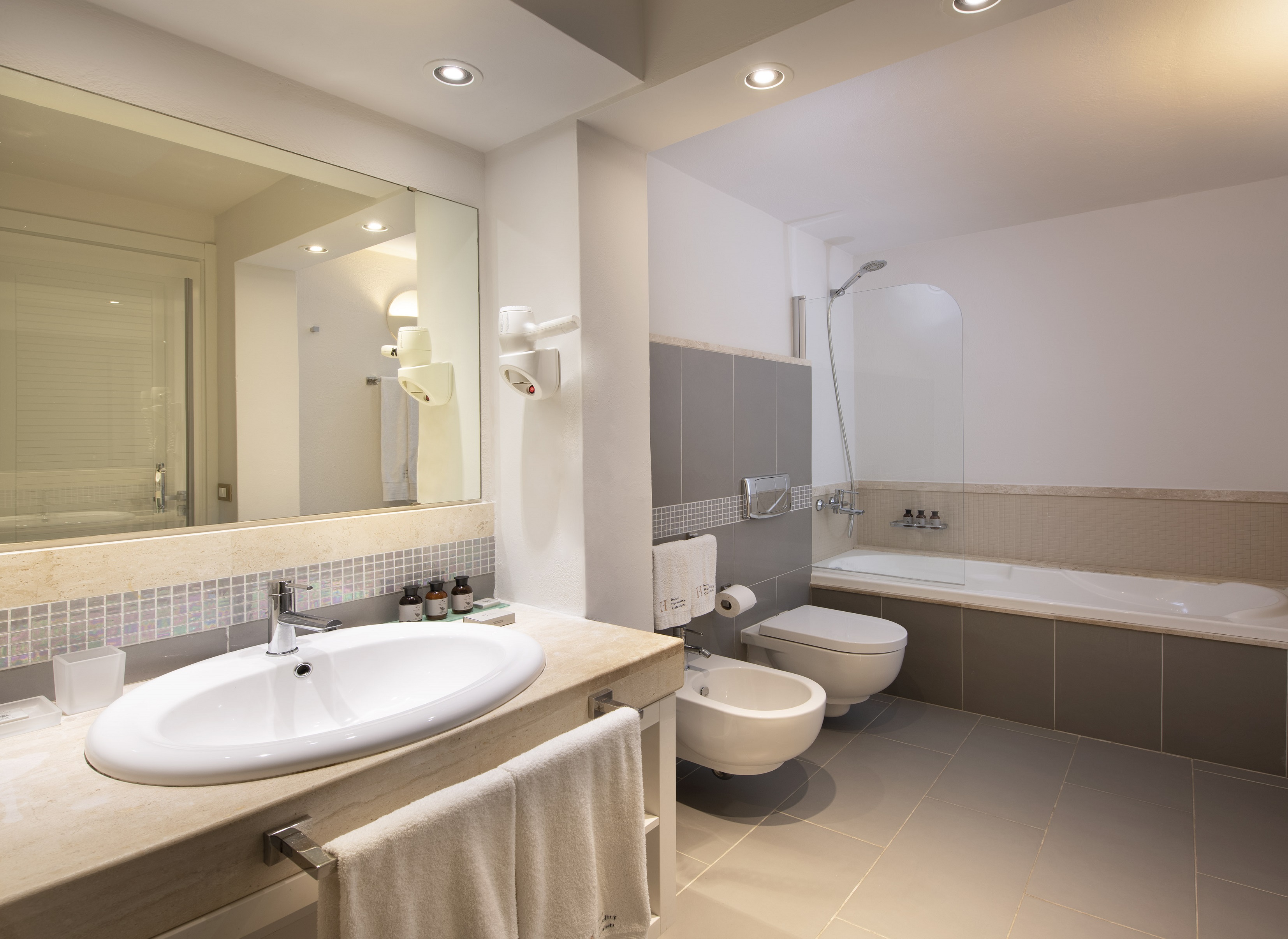 Family Room Pool View