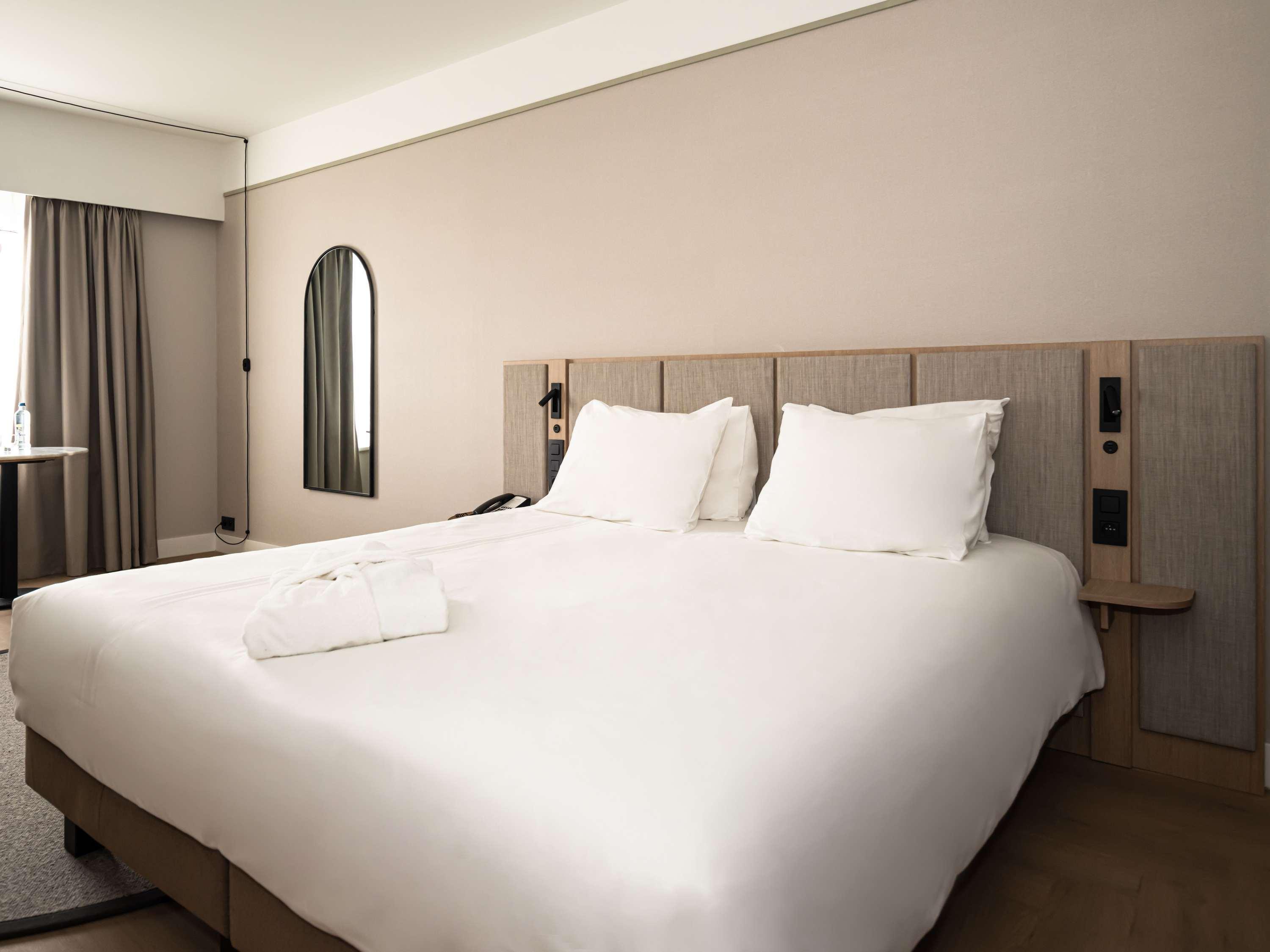 Double King Size Bed