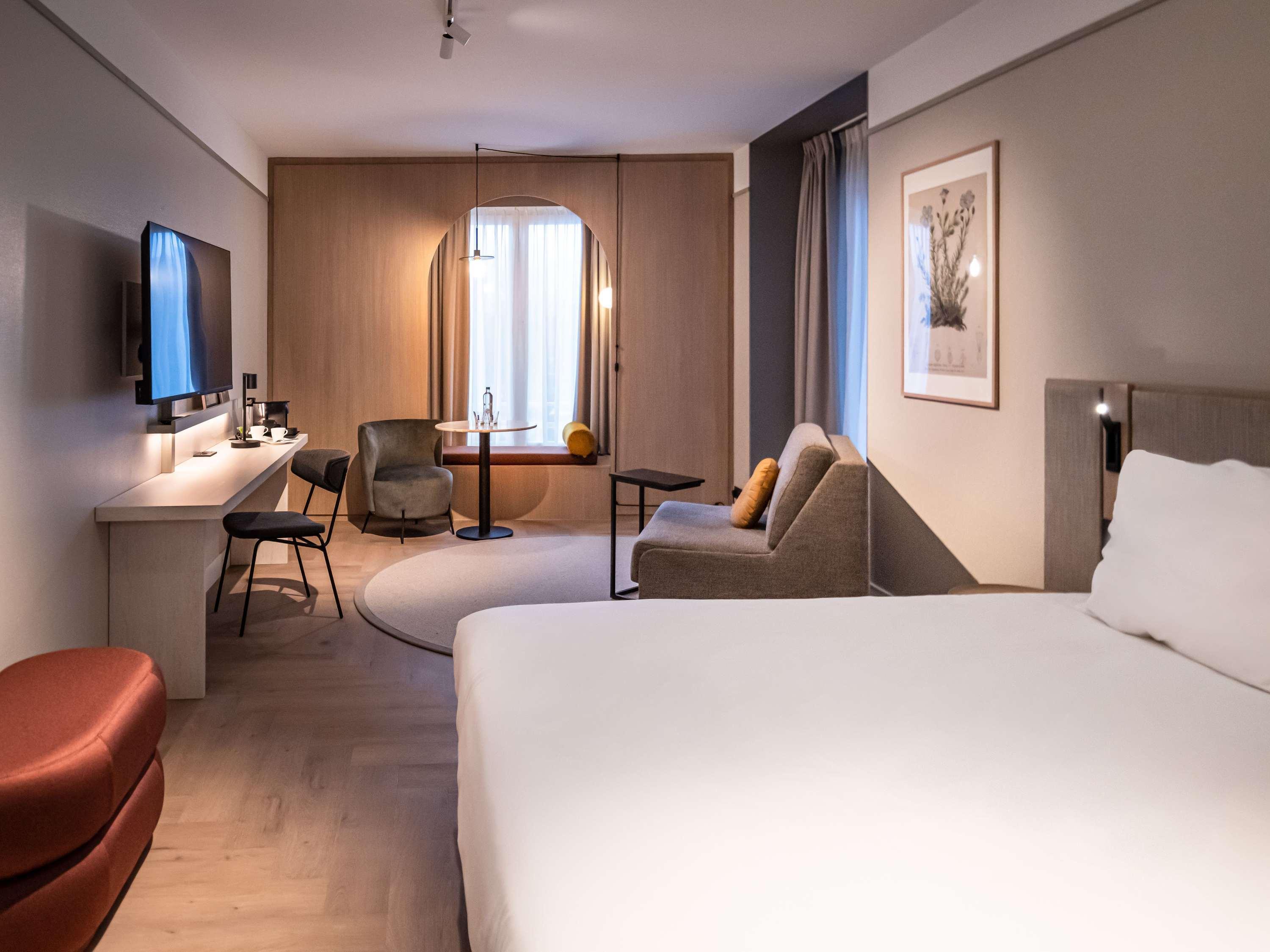 Double Superior King Bed