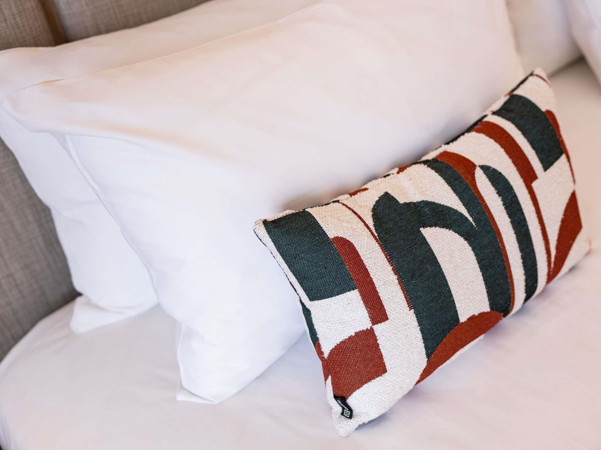 Double Deluxe King Bed
