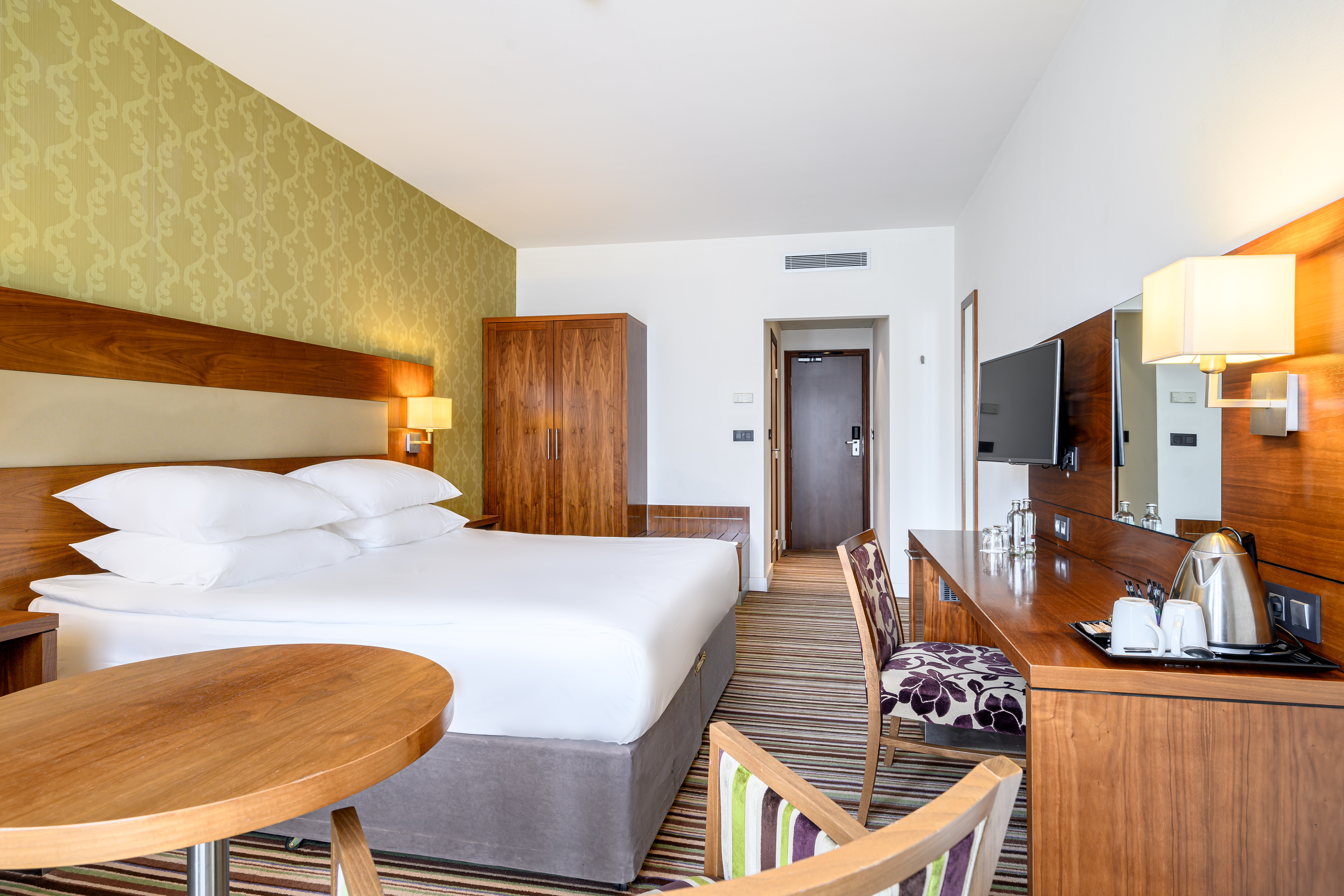 Double Classic King Bed