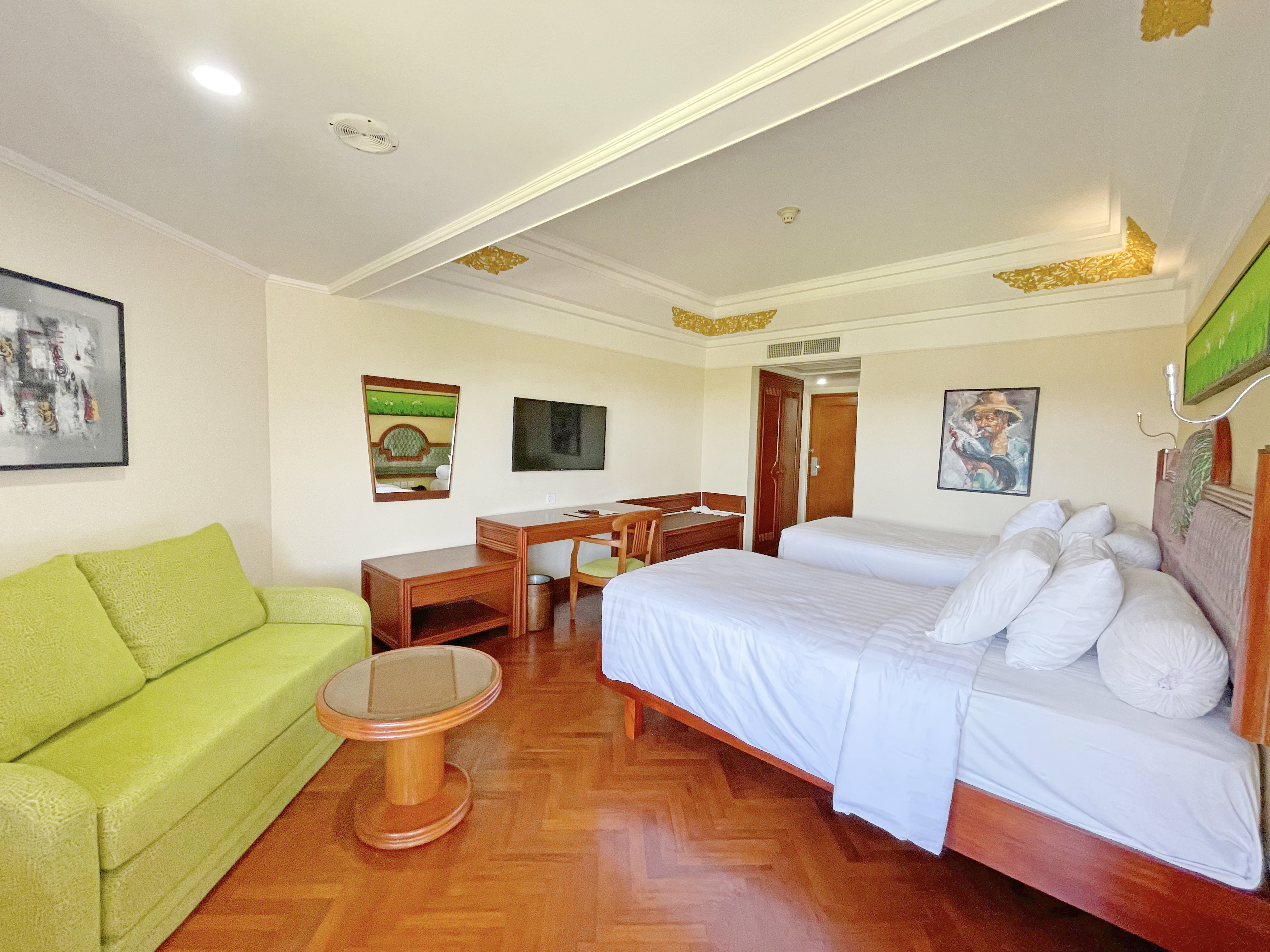 Twin Deluxe Garden View