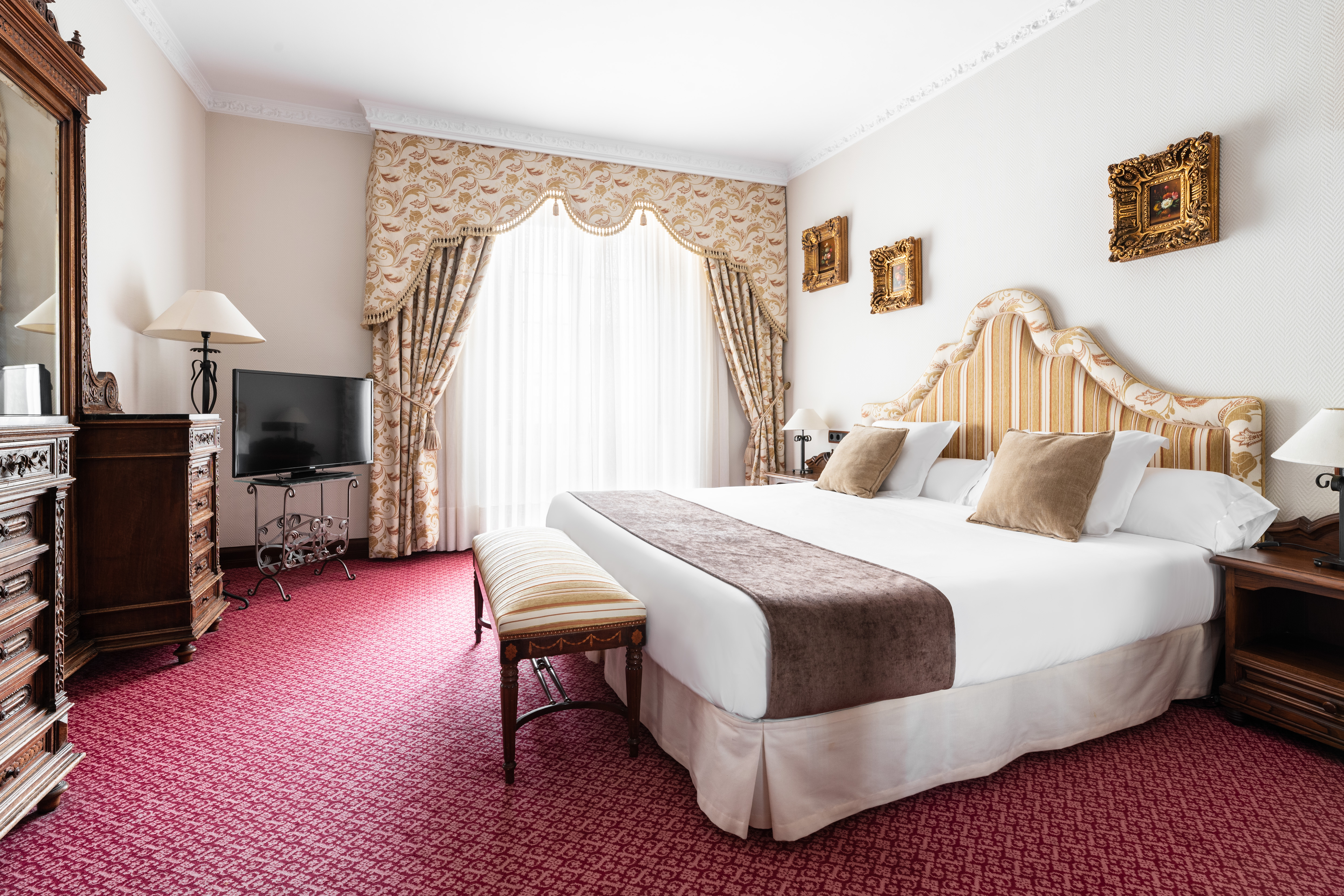 Double or Twin Standard