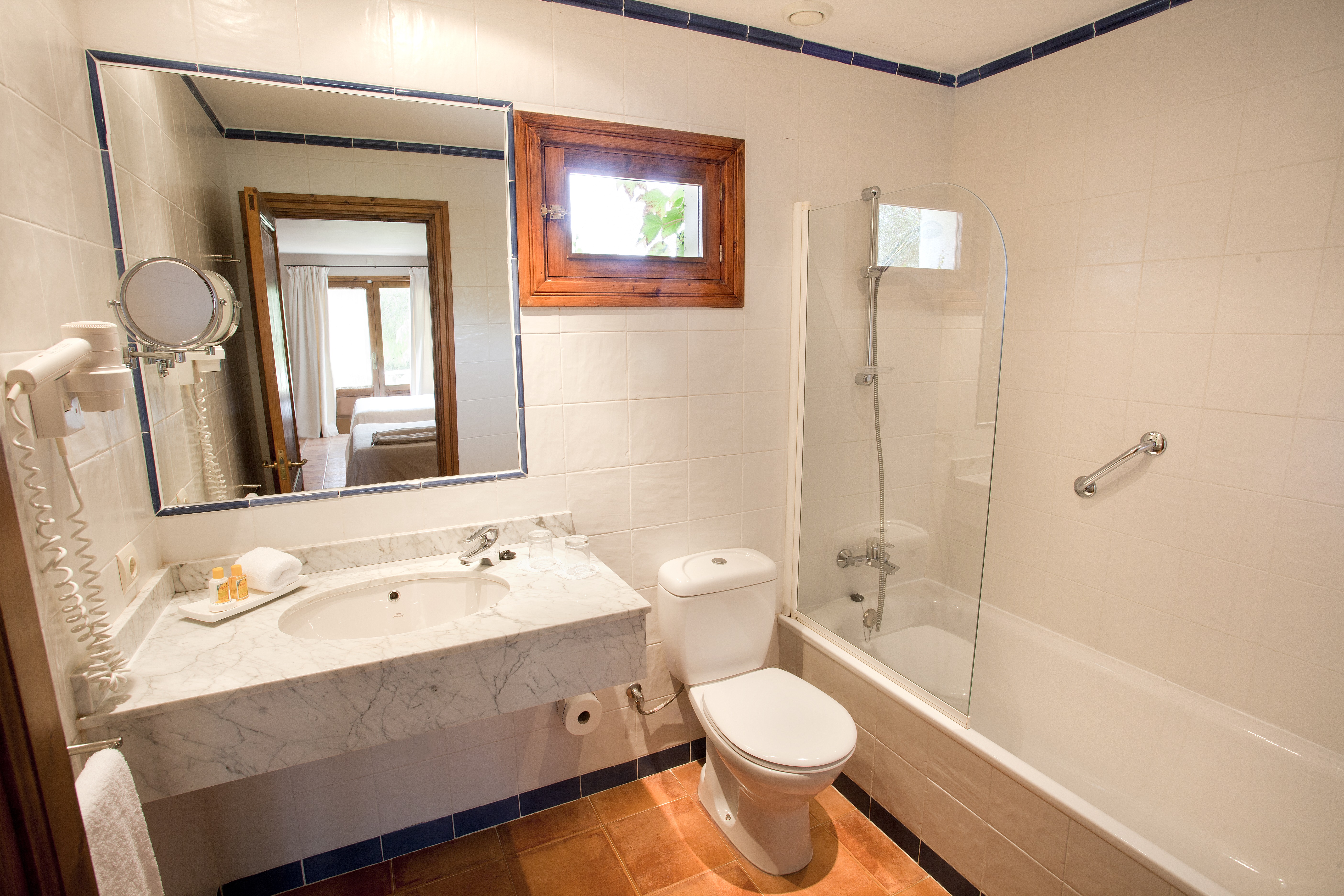 Double or Twin Superior