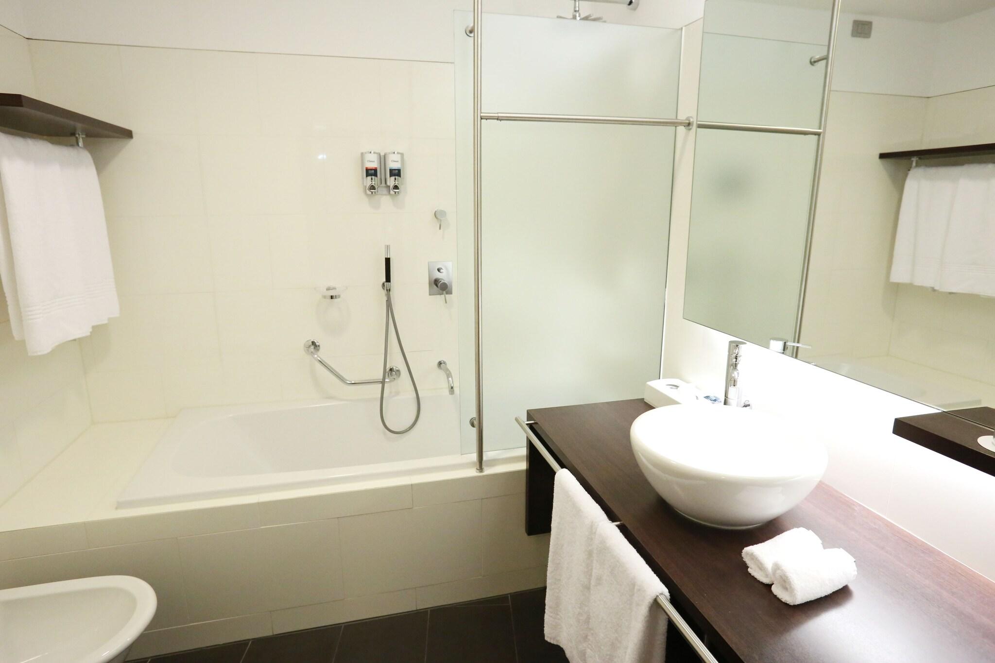 Double Executive King Bed