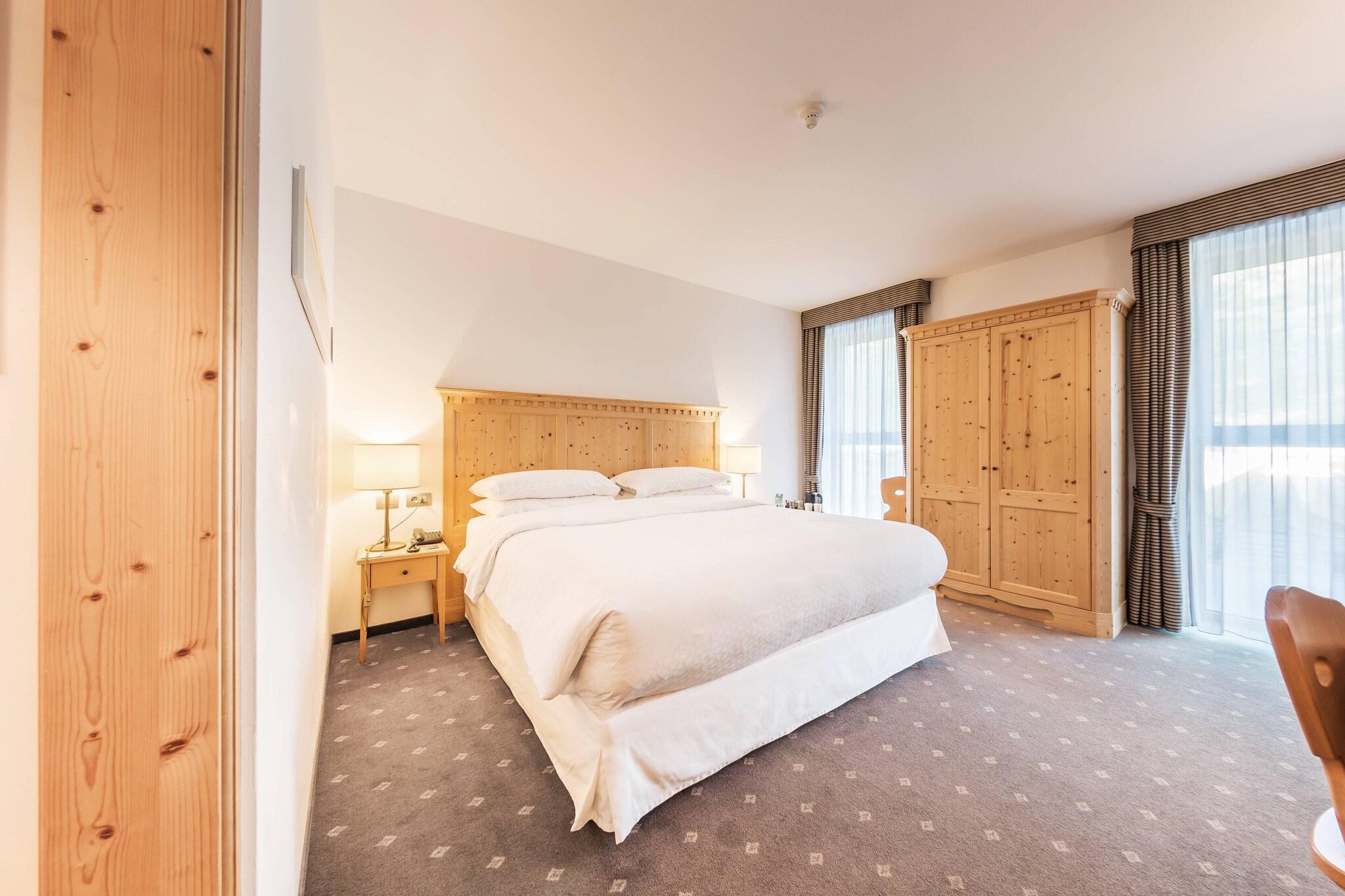 Double Classic King Bed