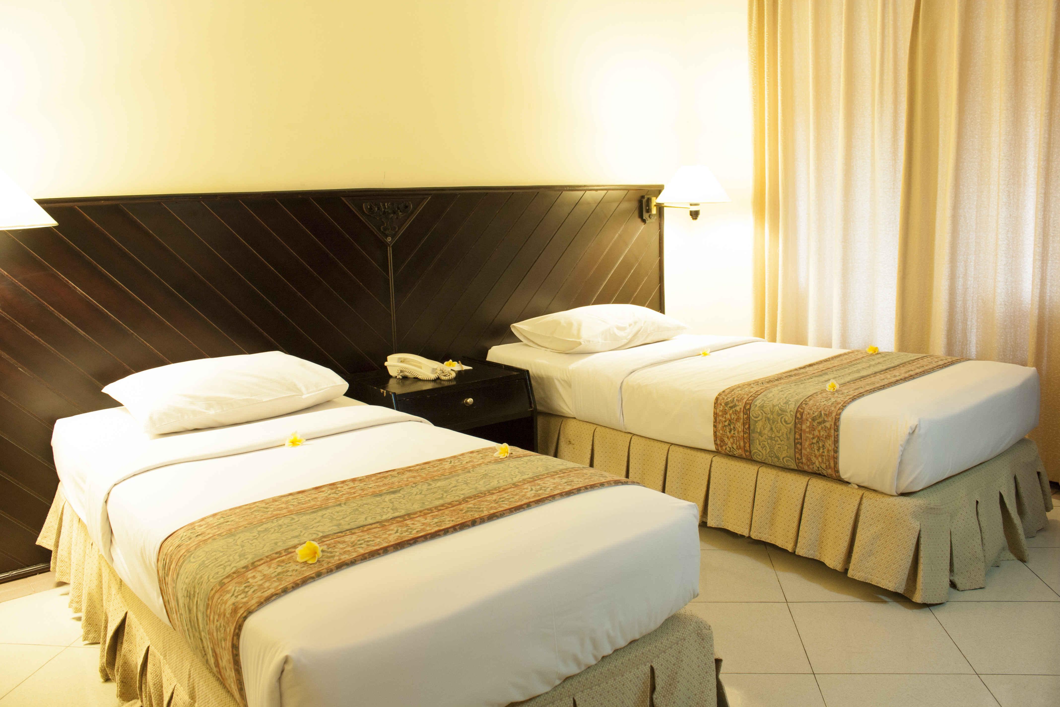 Twin Deluxe Pool View