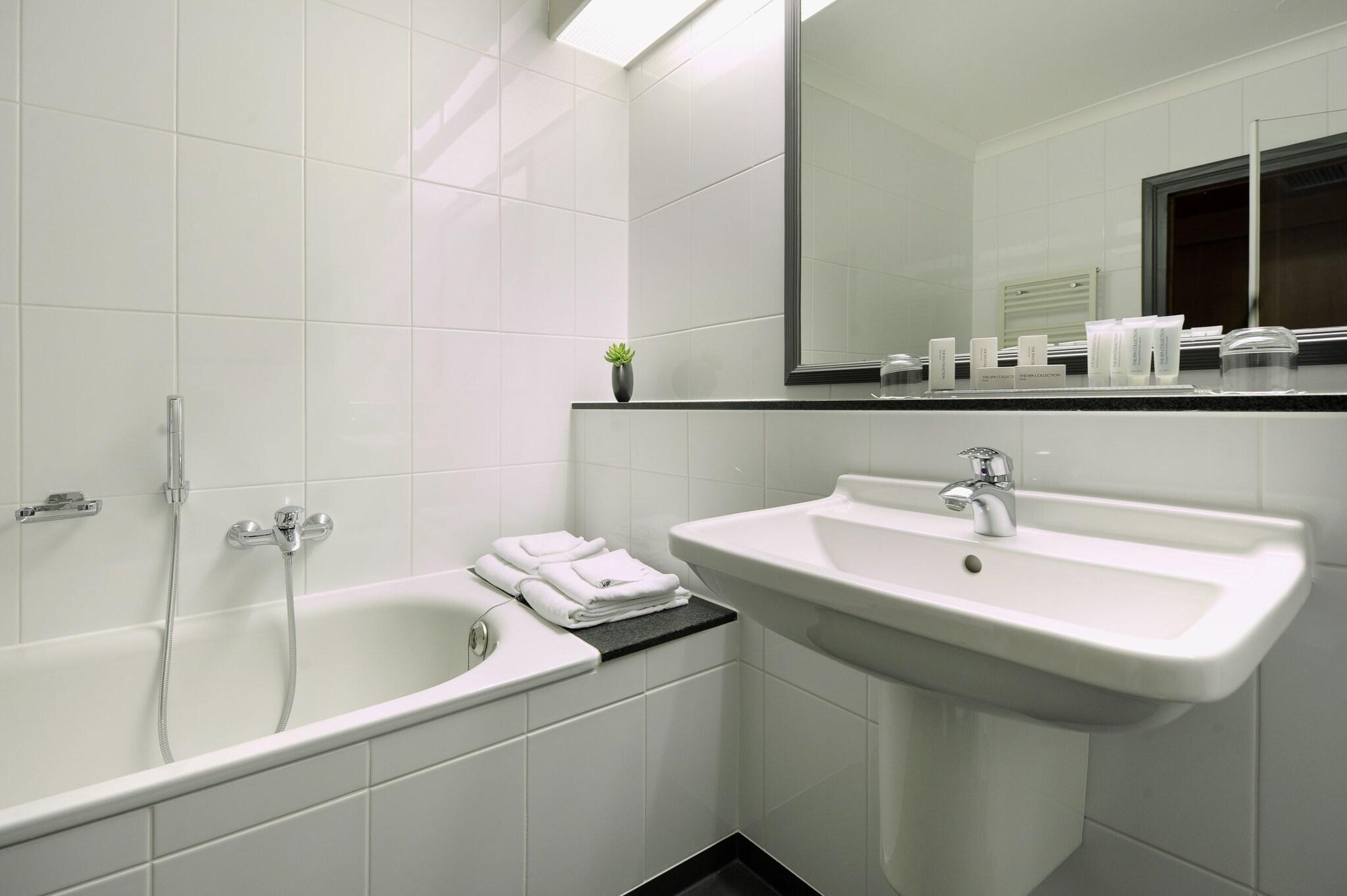 Double Classic Double Bed