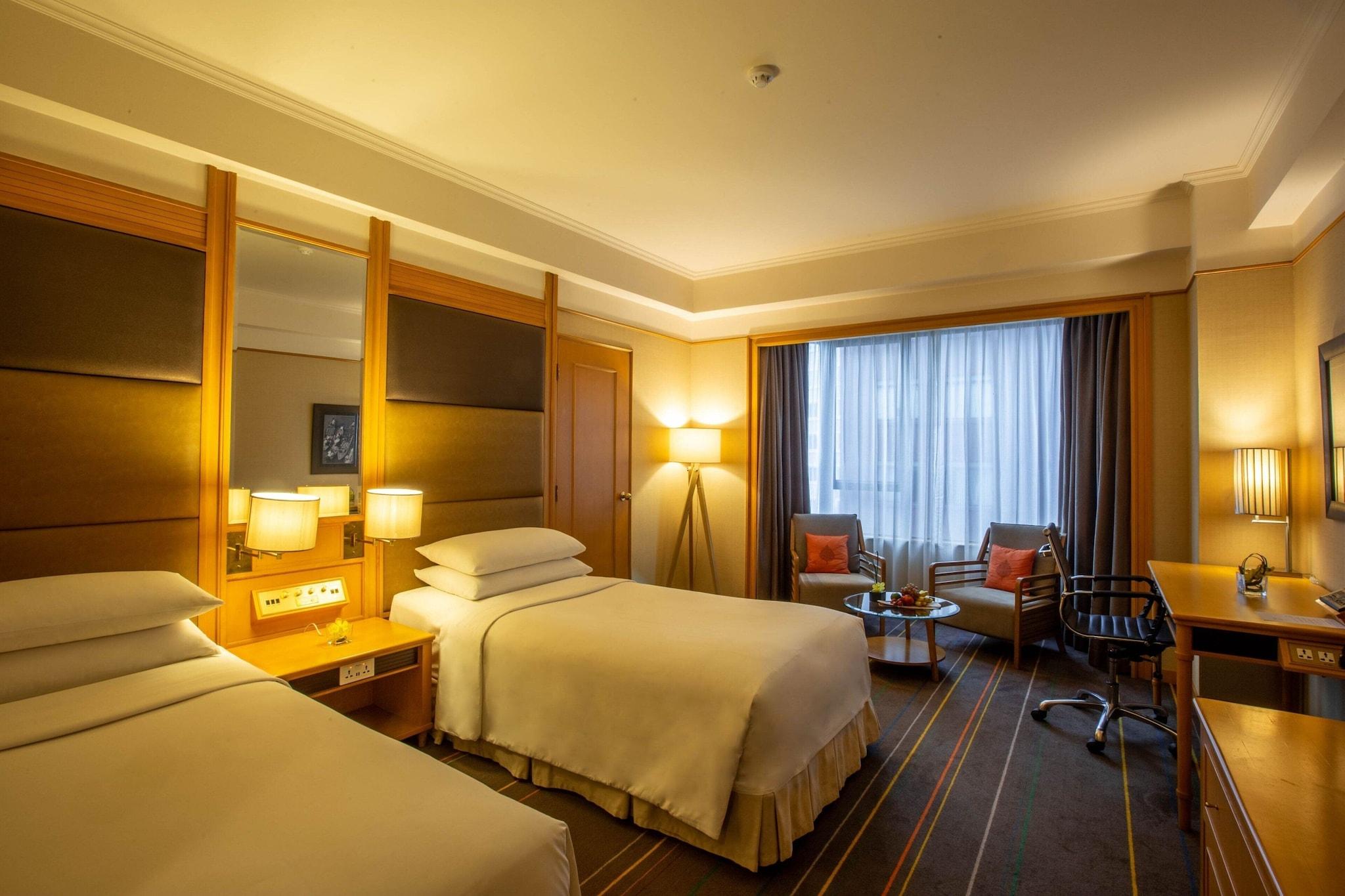 Twin Deluxe City View