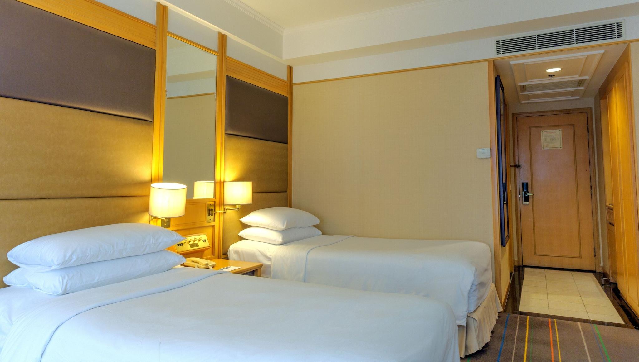 Twin Deluxe River View