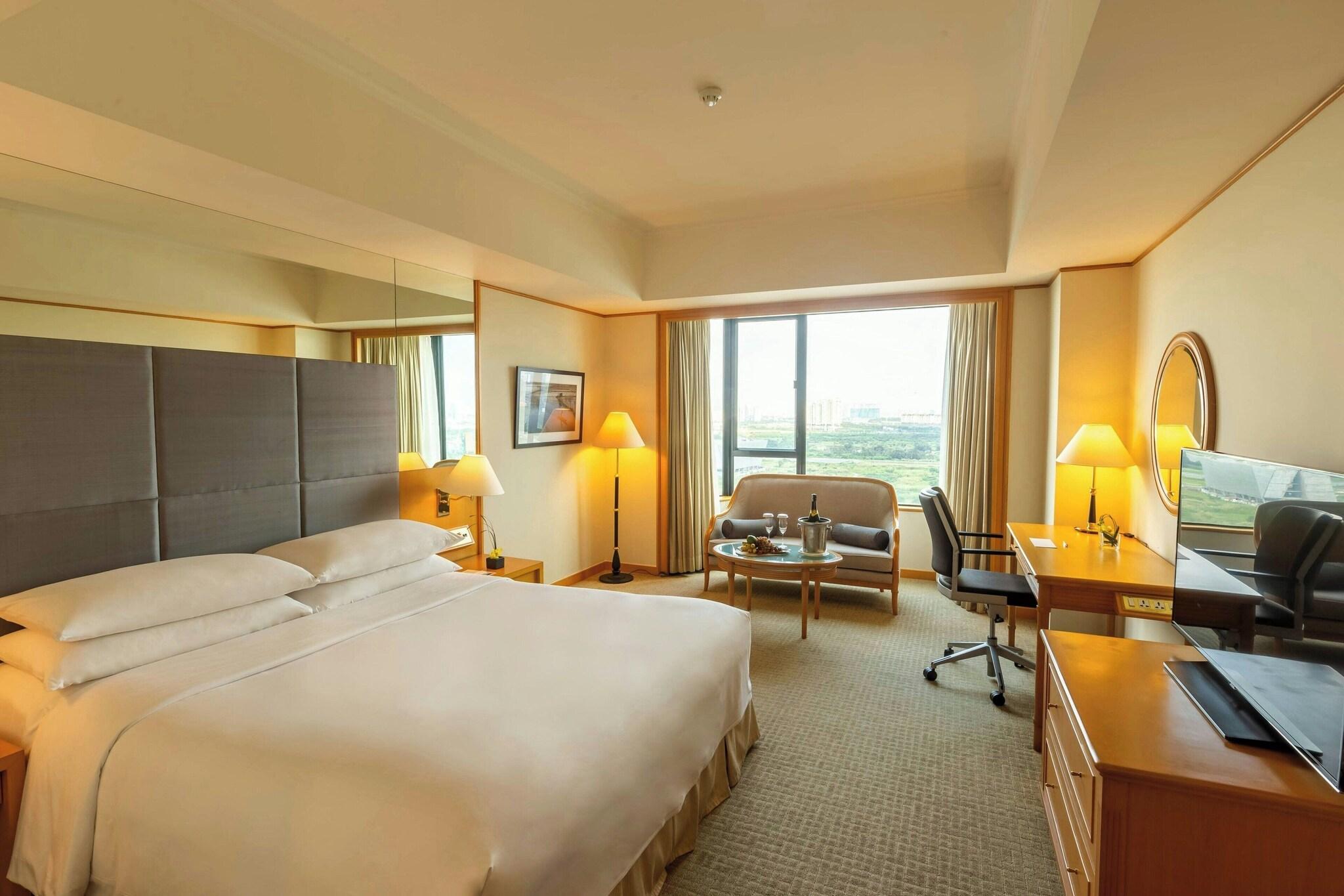 Double Club with Views