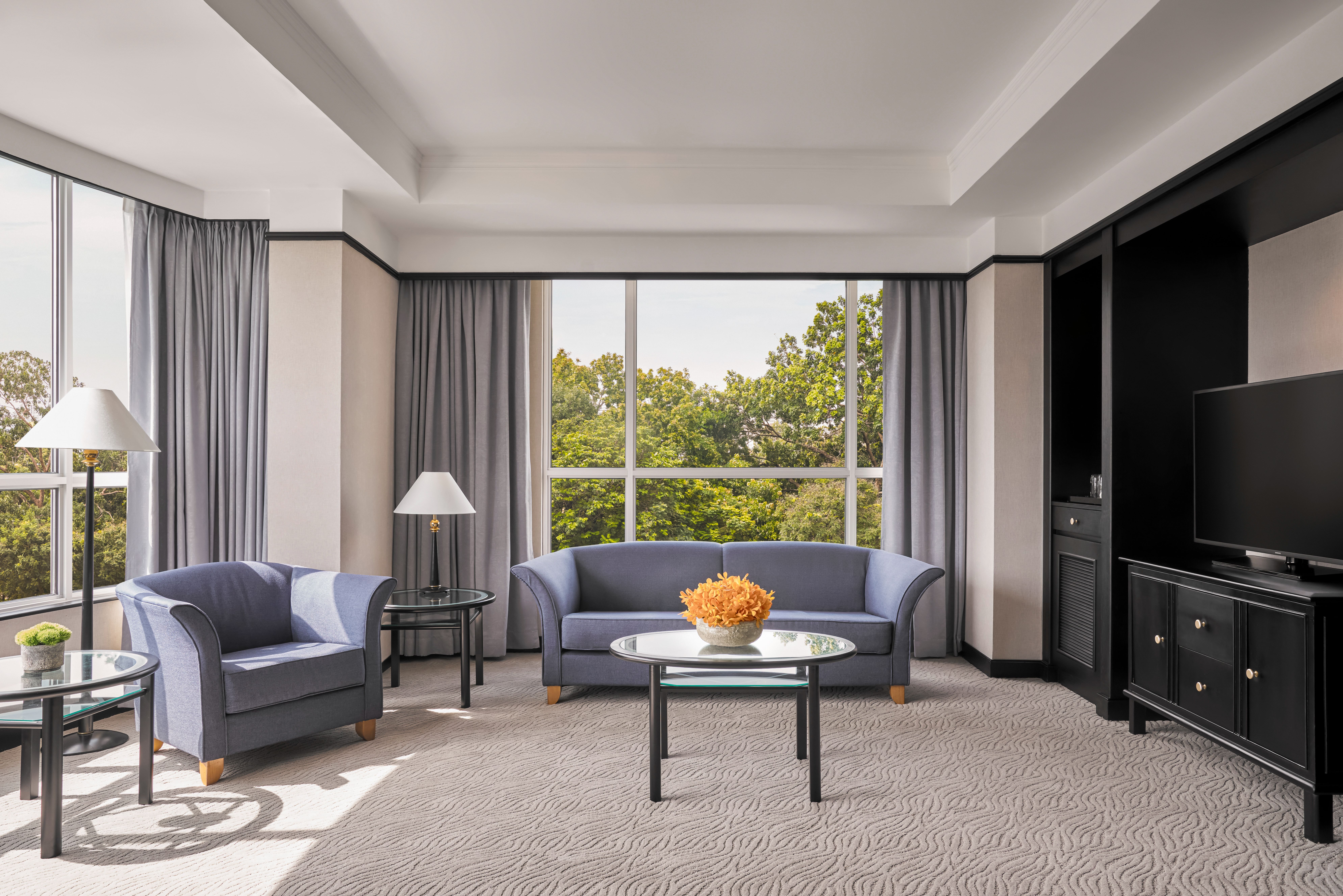 Suite Deluxe King Bed