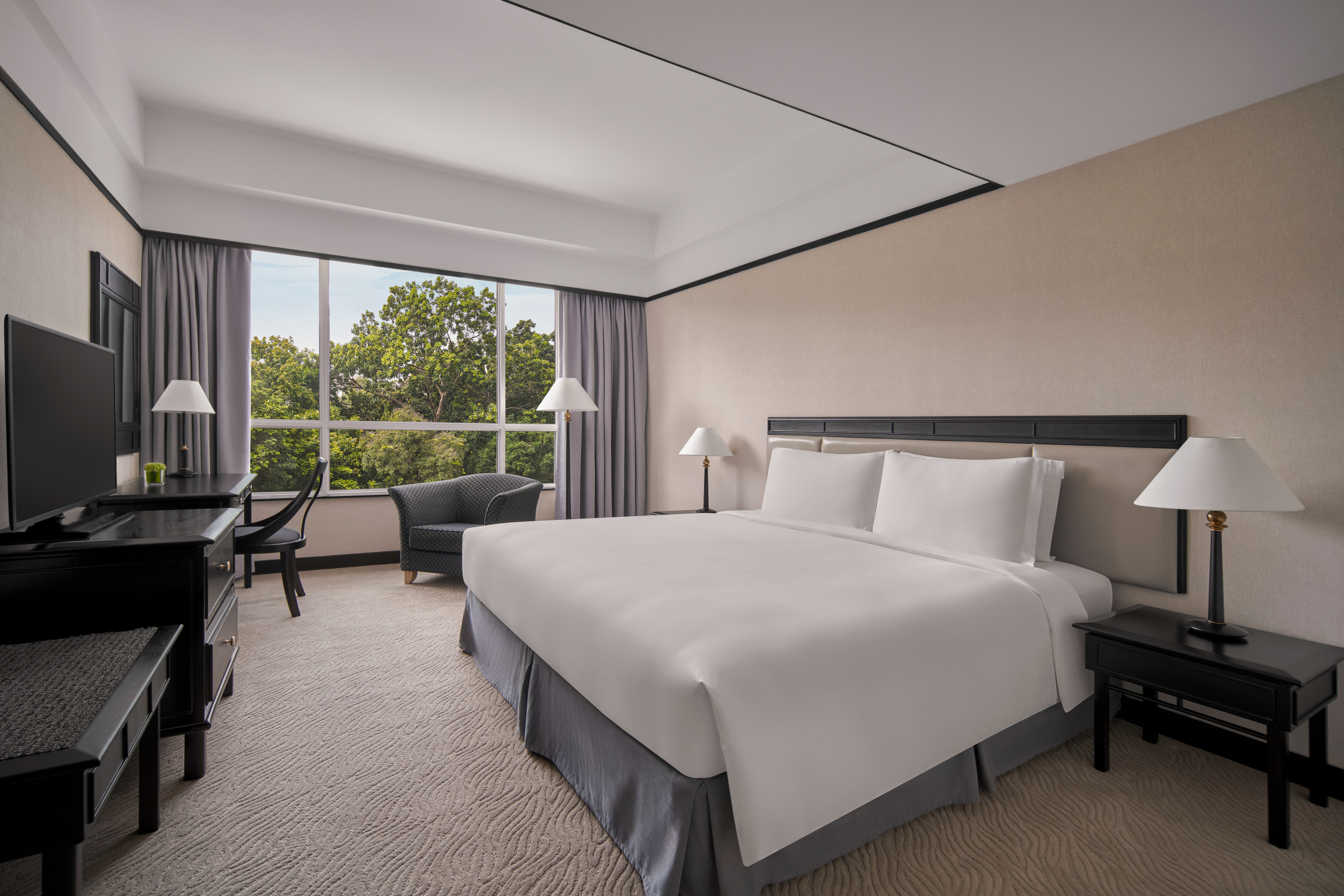 Suite Deluxe King Bed