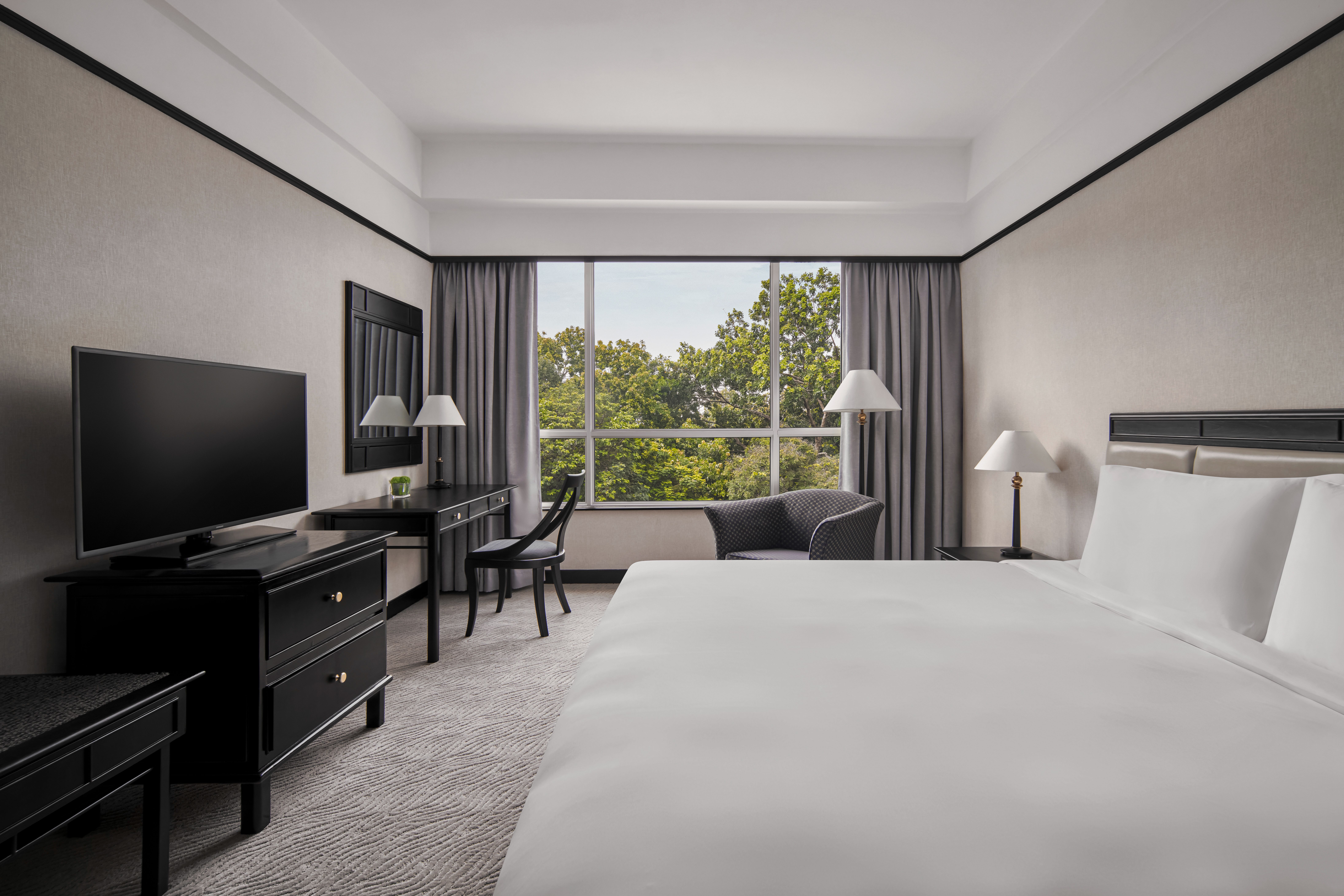 Suite Deluxe King Bed