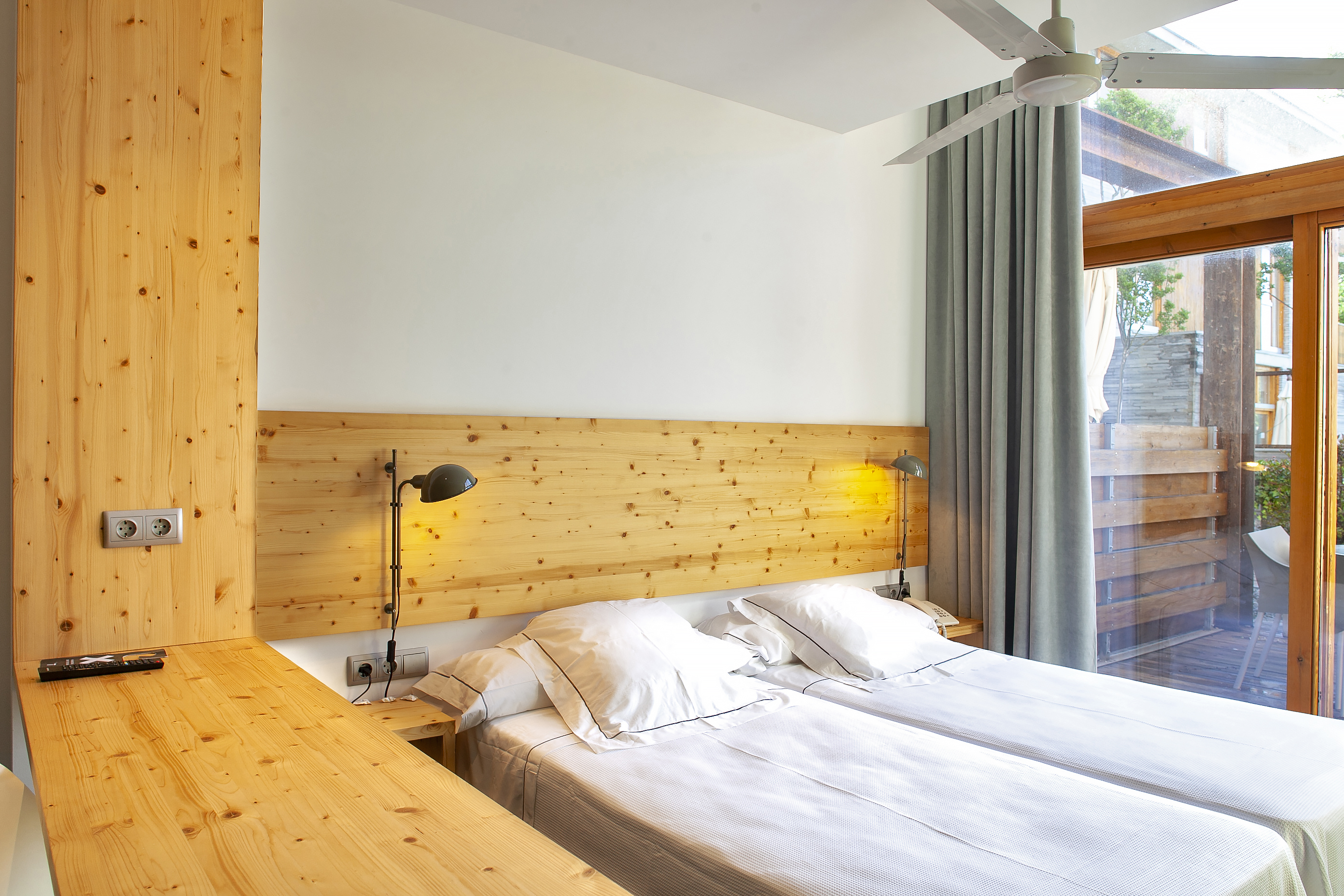 Double Single Premium