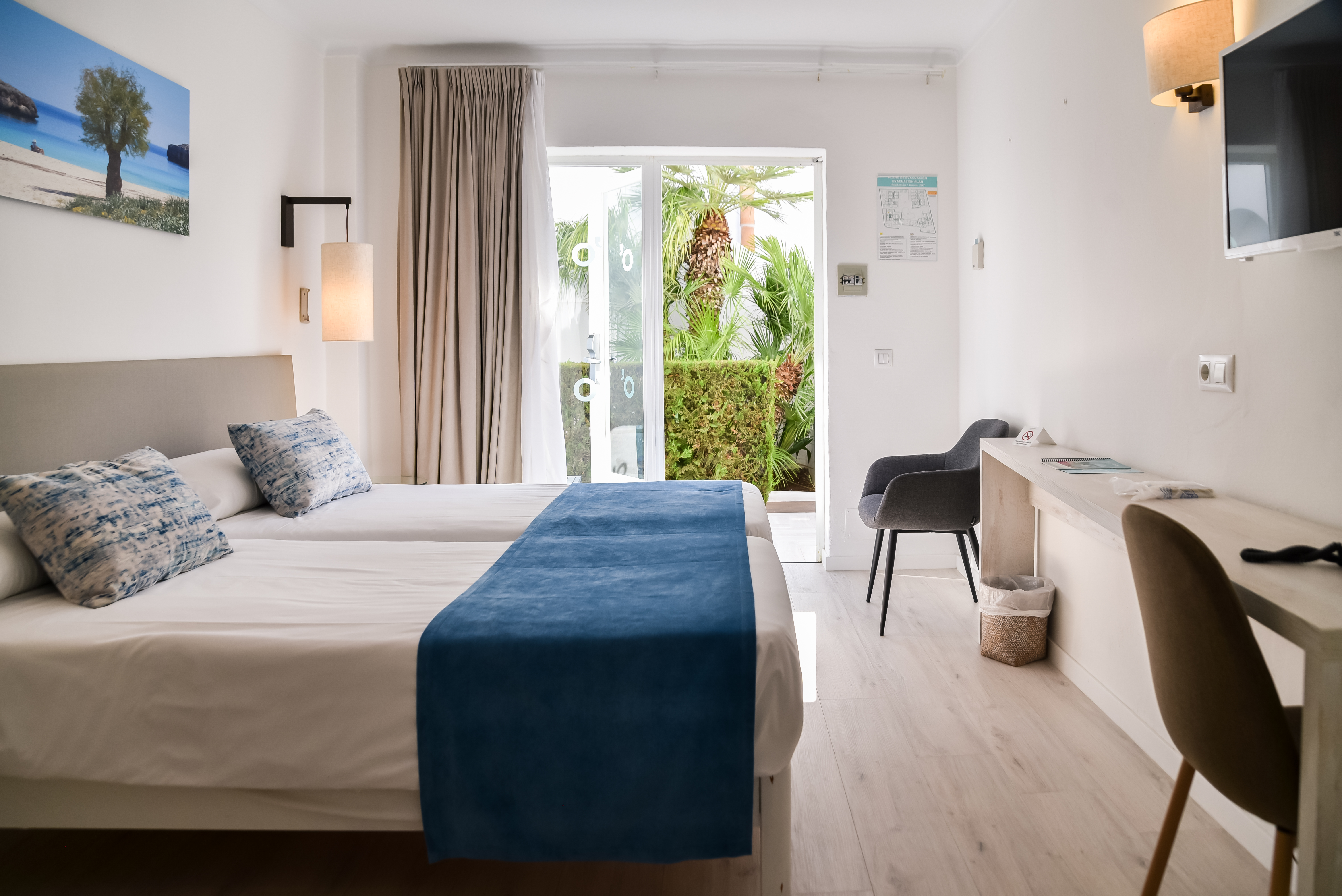 Double or Twin Capacity 2